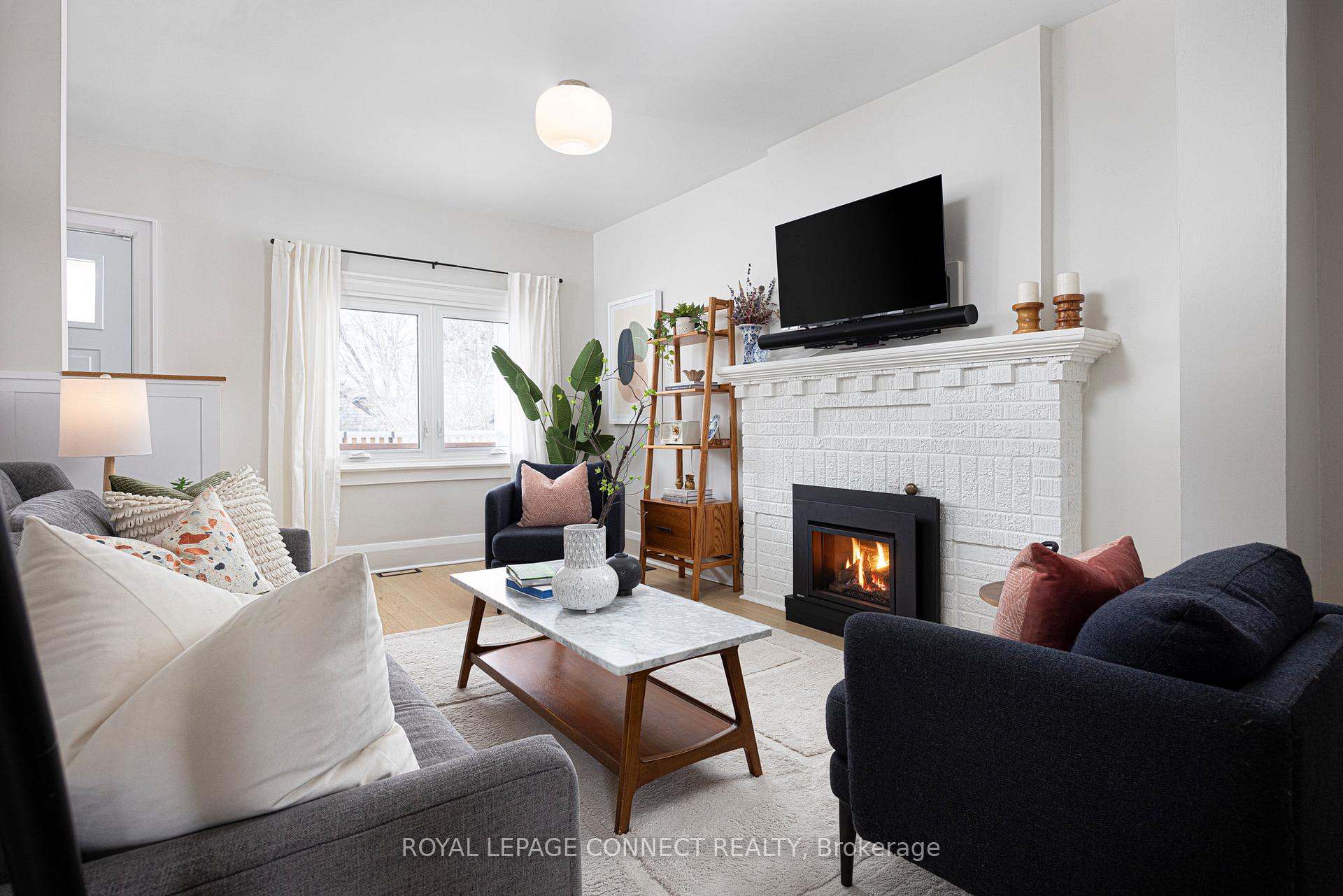 Photo 4 of 21 Sutherland Avenue, Toronto, Crescent Town — HOMEH