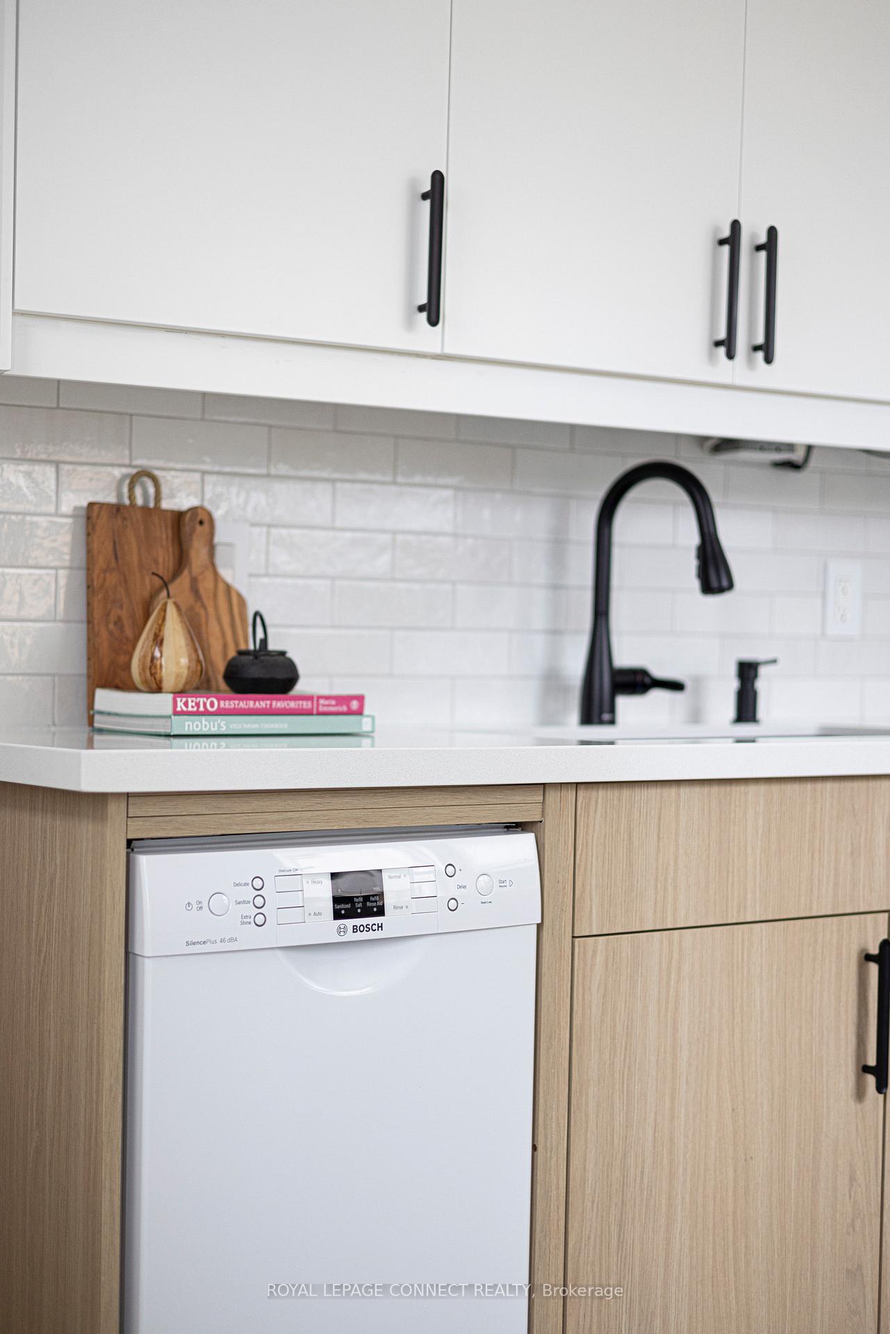Photo 17 of 21 Sutherland Avenue, Toronto, Crescent Town — HOMEH