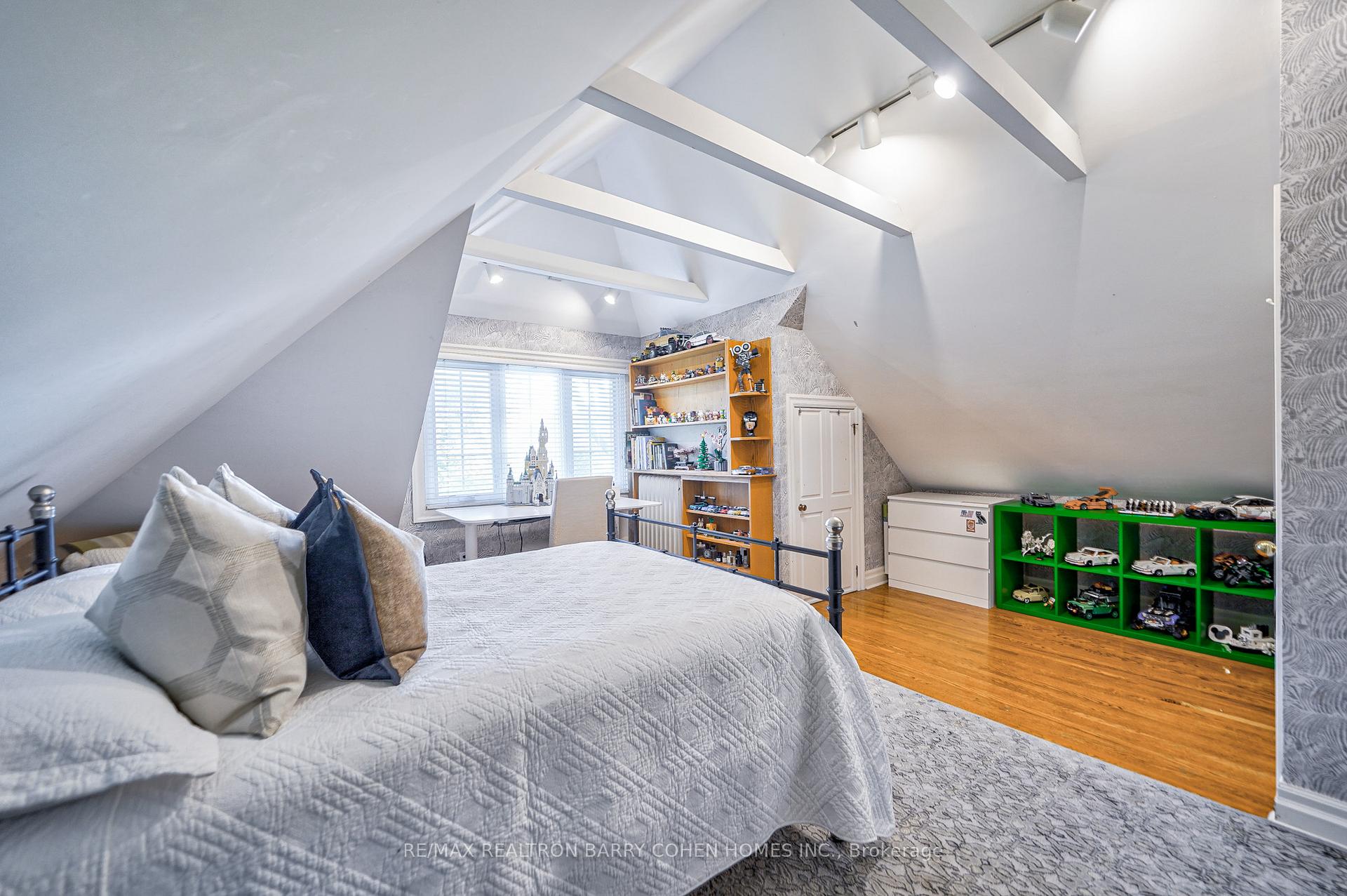 Photo 25 of 115 Glenview Avenue, Toronto, Lawrence Park South — HOMEH