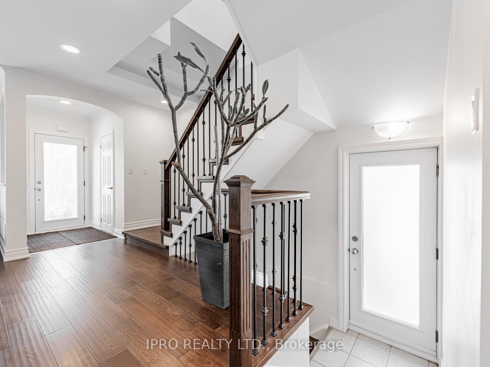 Photo 5 of 117 Virginia Avenue, Toronto, Danforth Village-East York — HOMEH