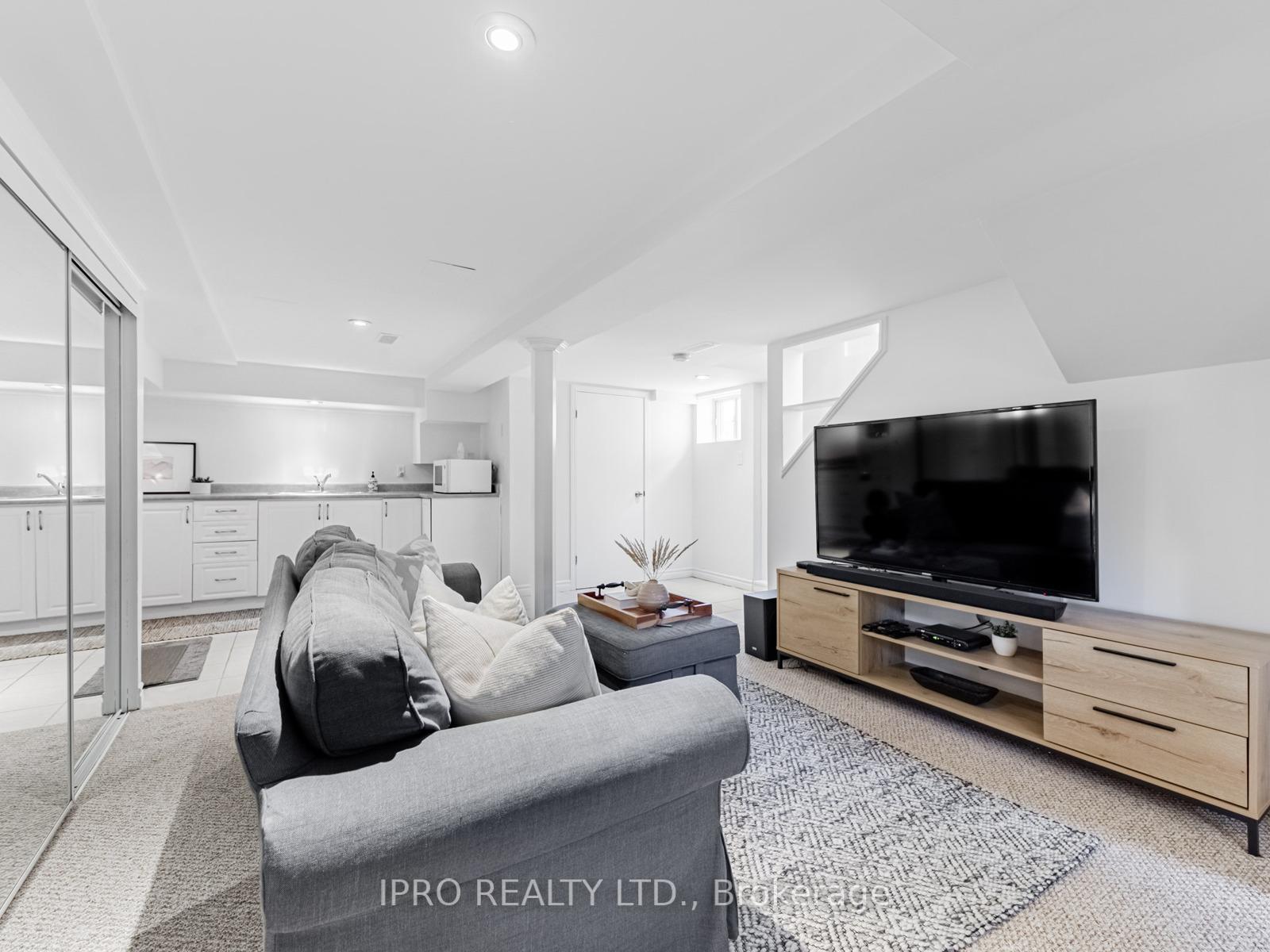 Photo 30 of 117 Virginia Avenue, Toronto, Danforth Village-East York — HOMEH