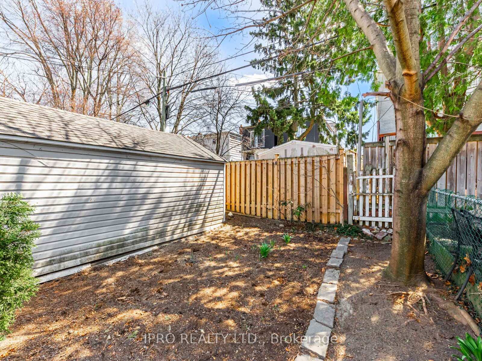 Photo 40 of 117 Virginia Avenue, Toronto, Danforth Village-East York — HOMEH