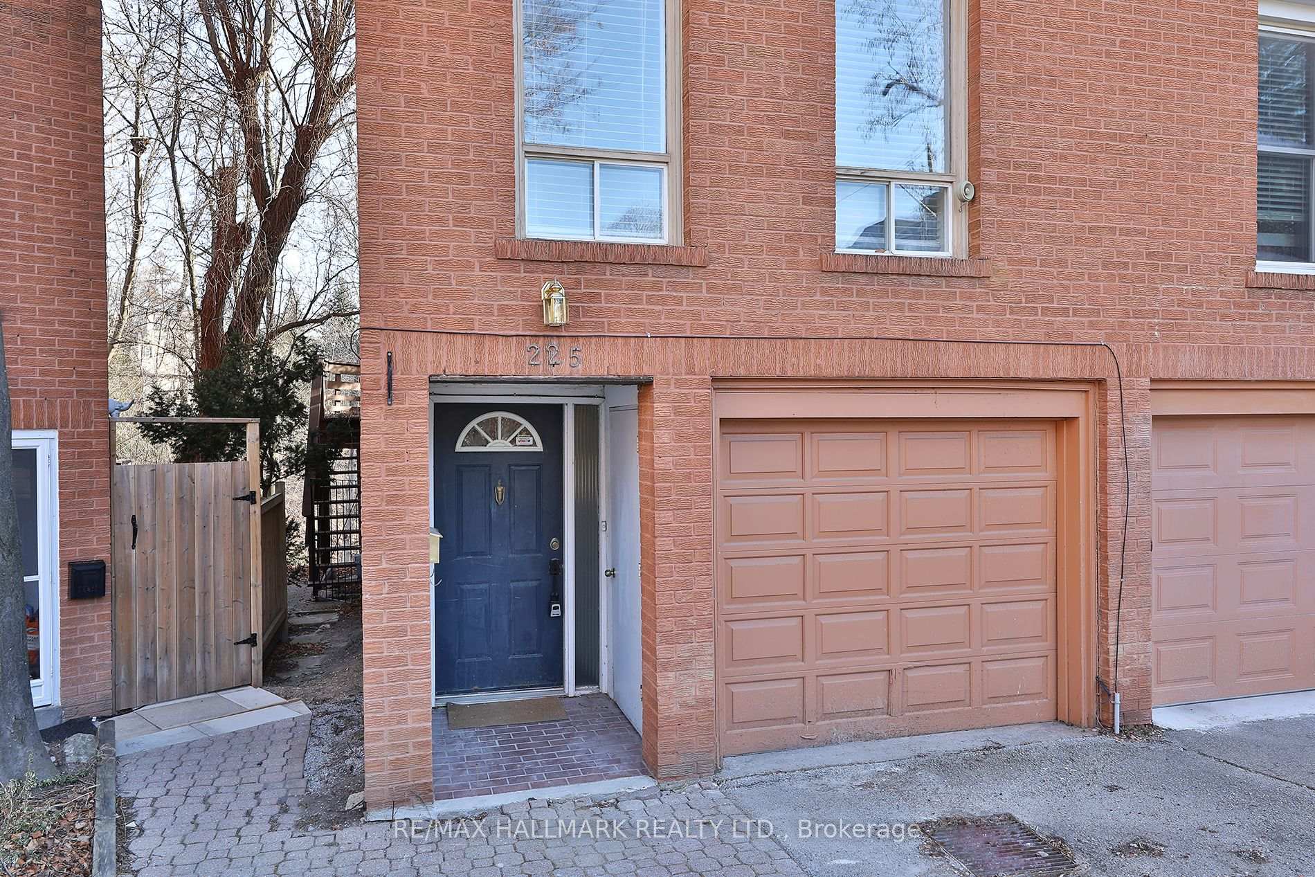 Photo 2 of 225 Roslin Avenue, Toronto, Lawrence Park North — HOMEH