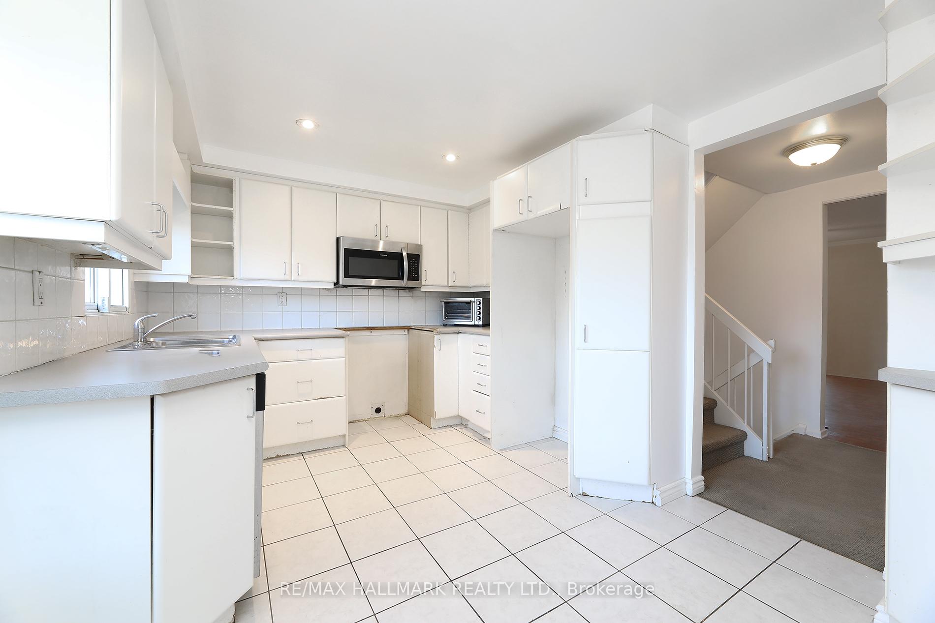 Photo 14 of 225 Roslin Avenue, Toronto, Lawrence Park North — HOMEH