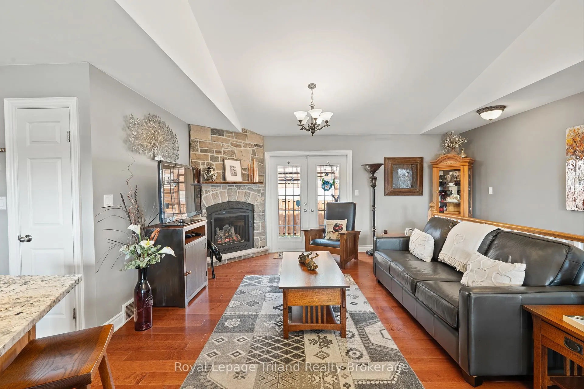 Photo 10 of 4 Clayton Street, West Perth, Mitchell — HOMEH