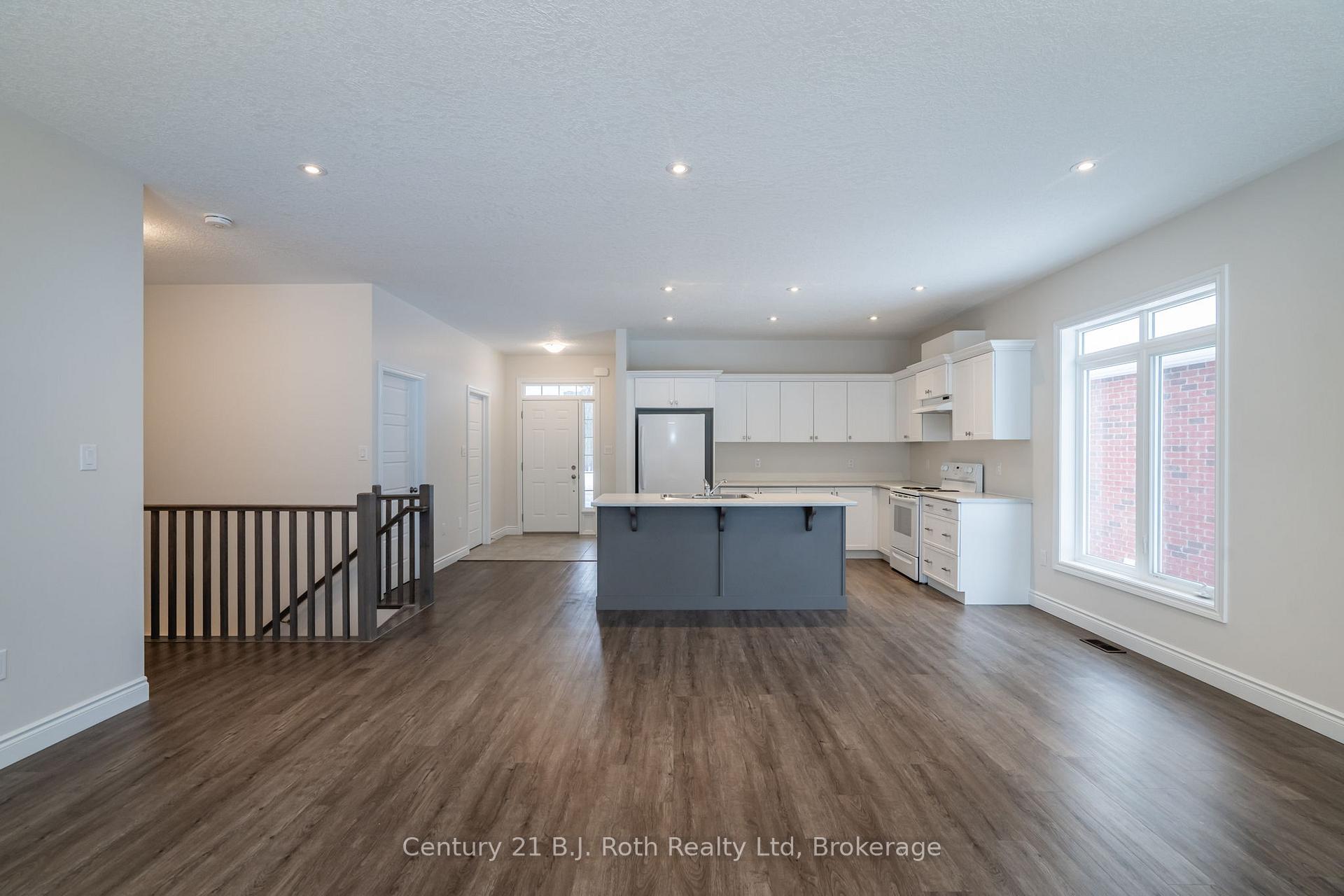Photo 11 of 53 Ralph Dalton Boulevard, Tay, Victoria Harbour — HOMEH