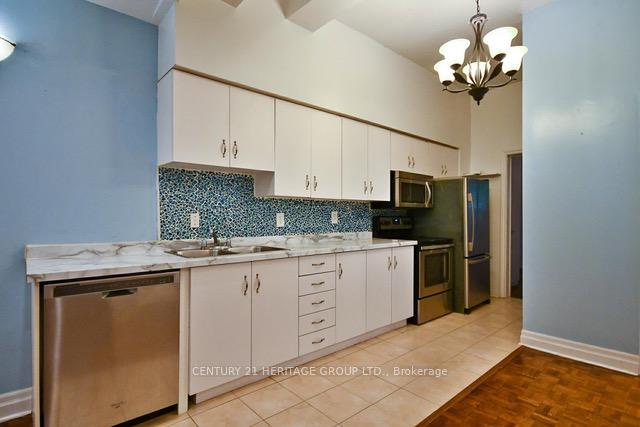 Photo 7 of Unit 2, 1007 Bathurst Street, Toronto, The Annex — HOMEH