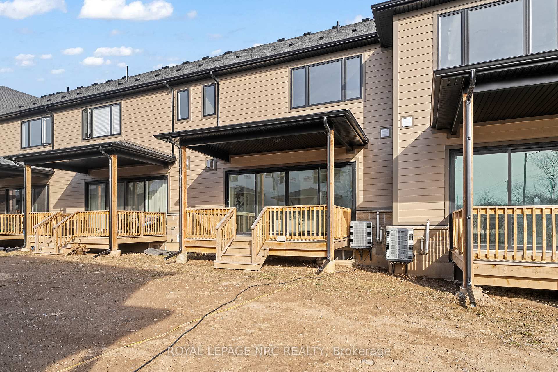 Photo 5 of 29 Beaverloch Drive, Thorold, Confederation Heights — HOMEH