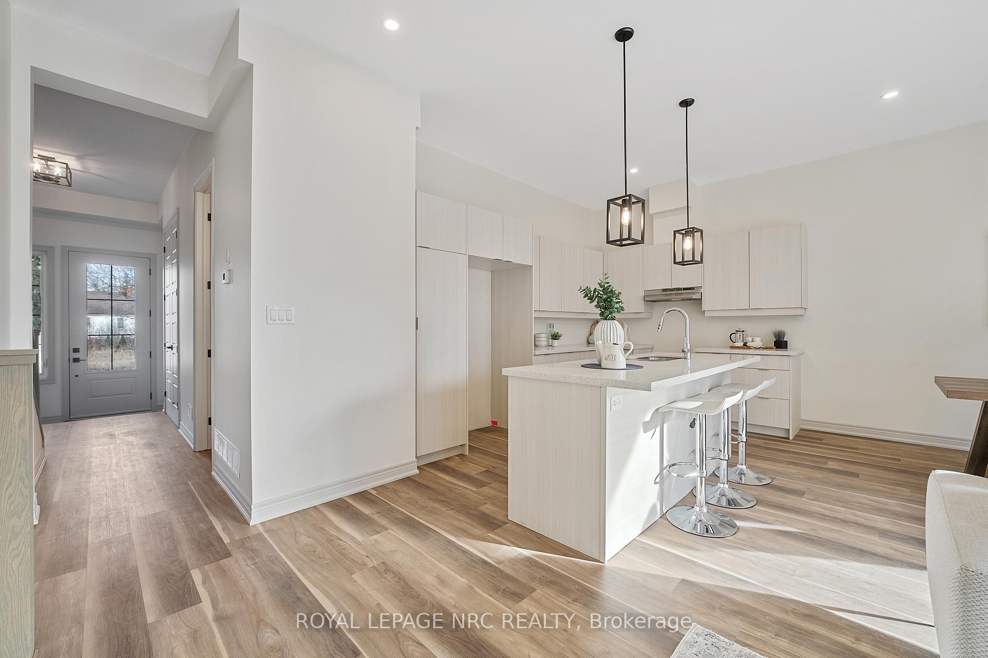 Photo 12 of 29 Beaverloch Drive, Thorold, Confederation Heights — HOMEH