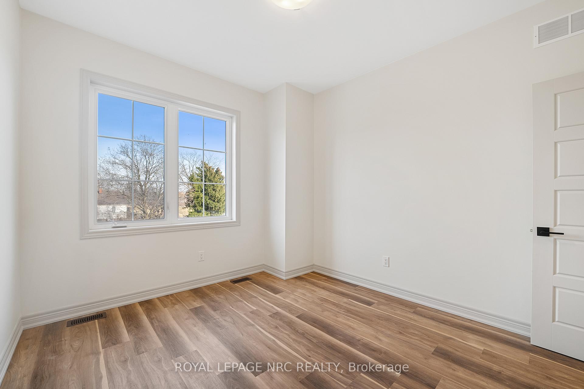 Photo 32 of 29 Beaverloch Drive, Thorold, Confederation Heights — HOMEH
