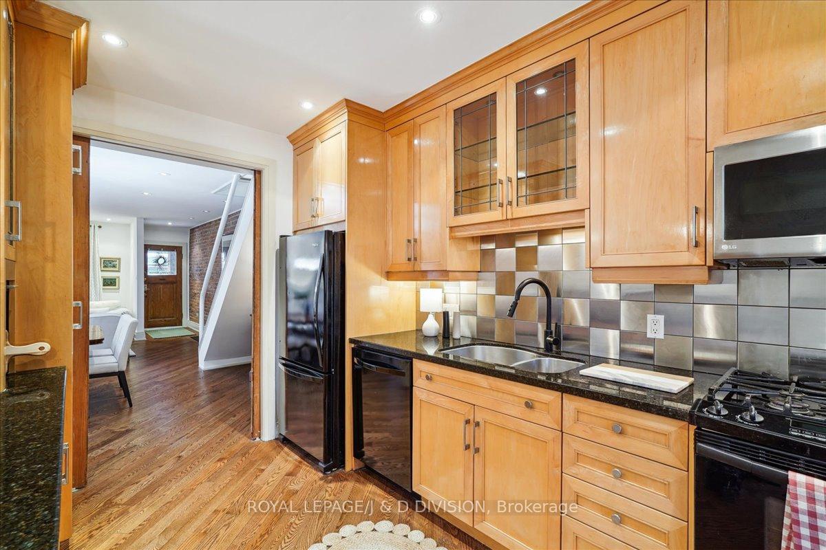 Photo 17 of 41 Fielding Avenue, Toronto, Danforth — HOMEH