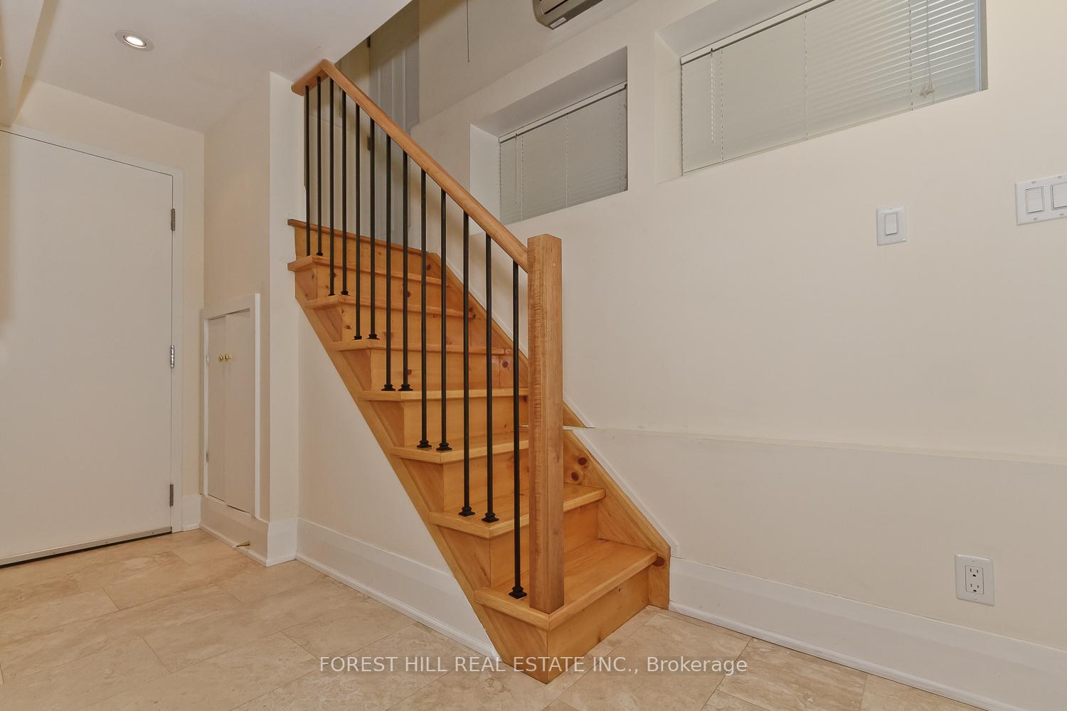 Photo 2 of Unit Bsmnt, 624 Huron Street, Toronto, The Annex — HOMEH