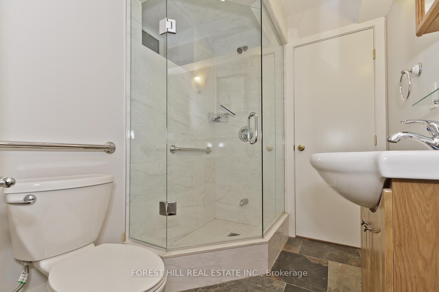 Photo 4 of Unit Bsmnt, 624 Huron Street, Toronto, The Annex — HOMEH