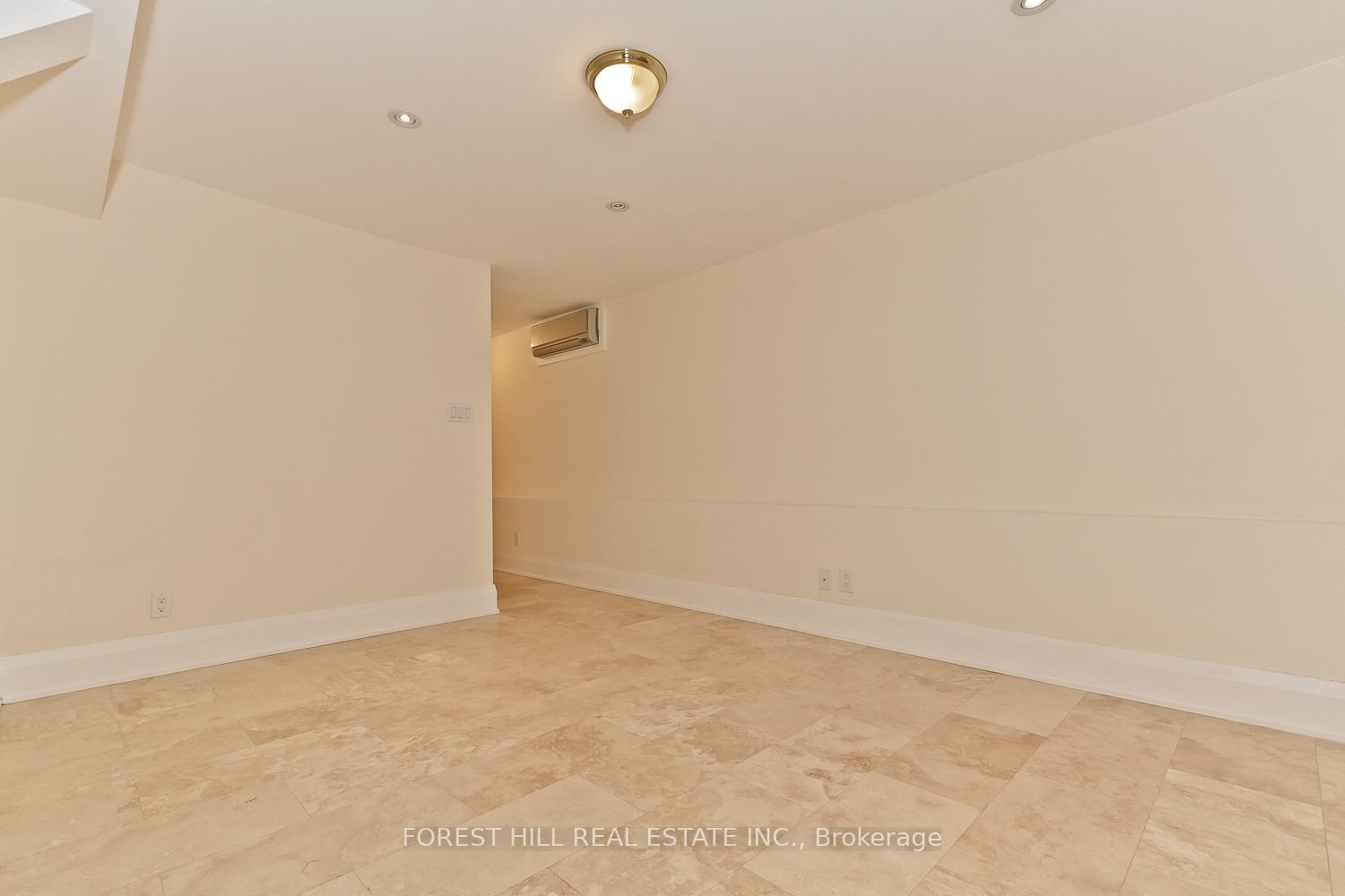 Photo 9 of Unit Bsmnt, 624 Huron Street, Toronto, The Annex — HOMEH