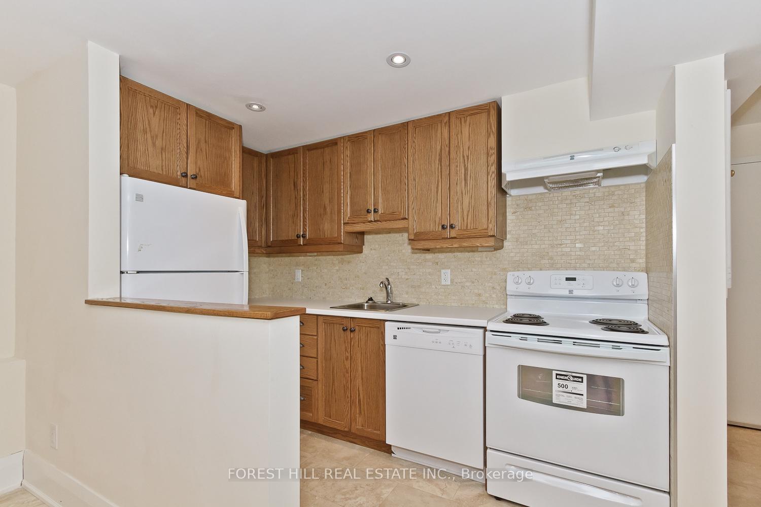 Photo 23 of Unit Bsmnt, 624 Huron Street, Toronto, The Annex — HOMEH