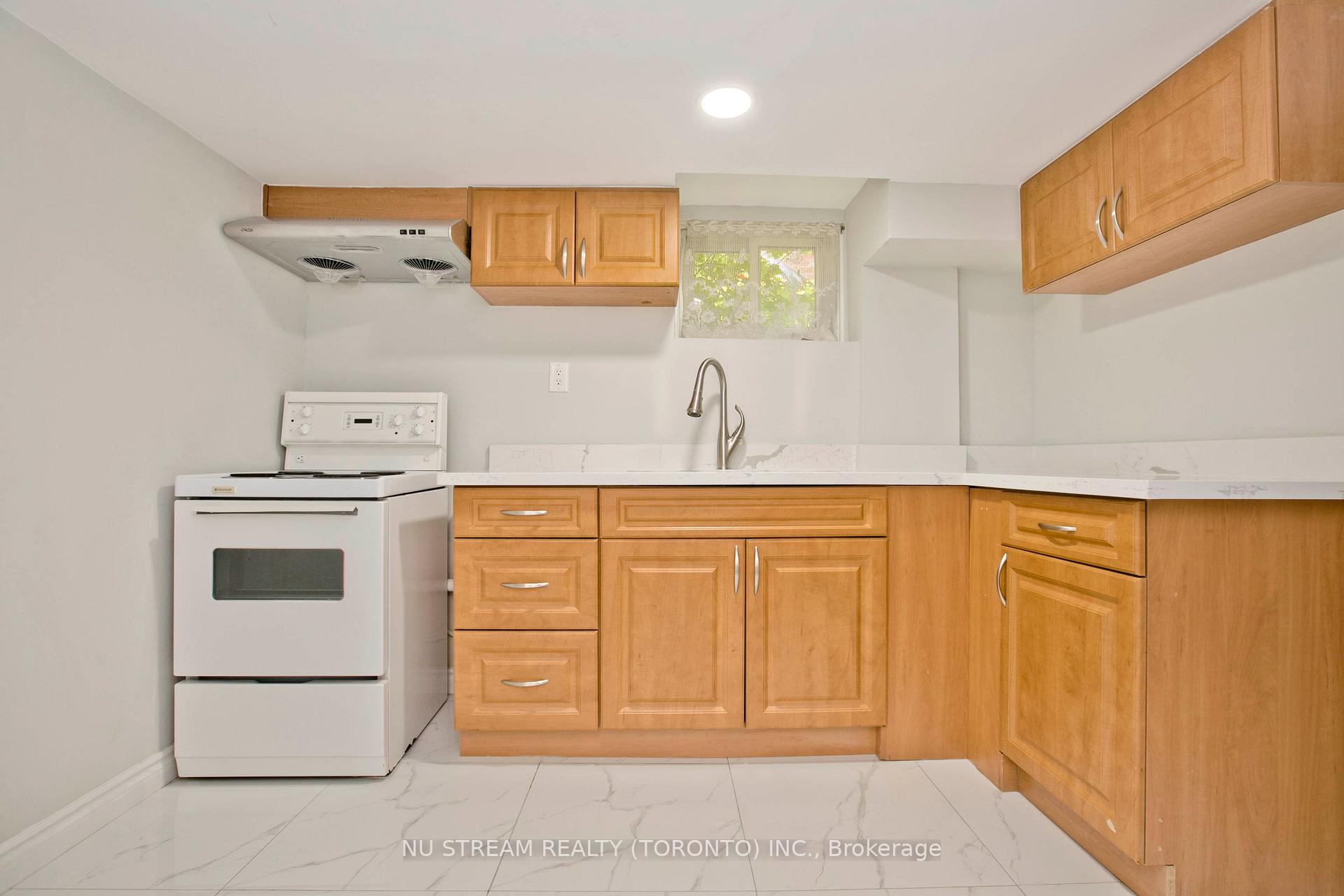 Photo 2 of Unit Lower, 463 Dawes Road, Toronto, O'Connor-Parkview — HOMEH