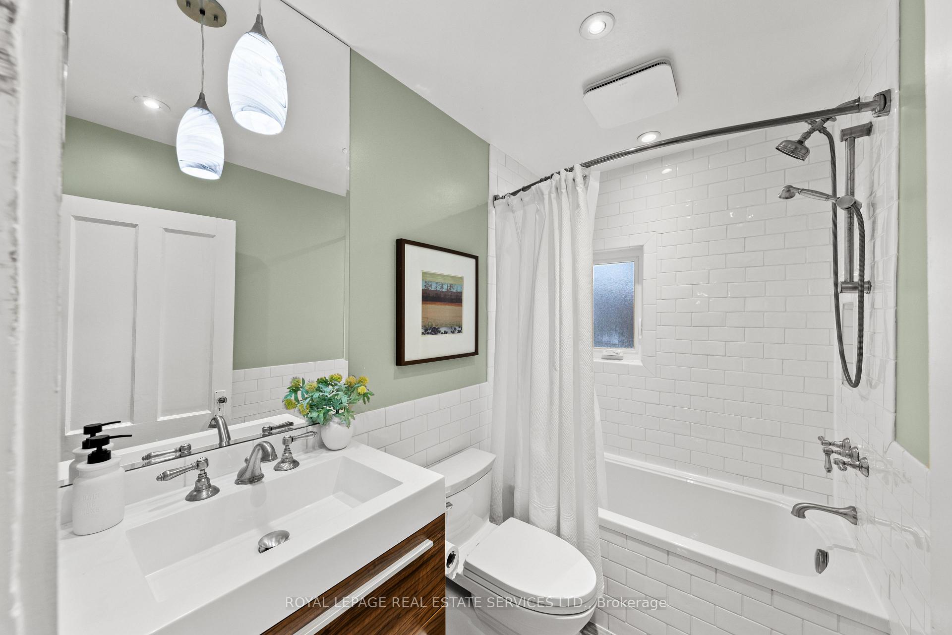 Photo 23 of 208 Glenforest Road, Toronto, Lawrence Park North — HOMEH