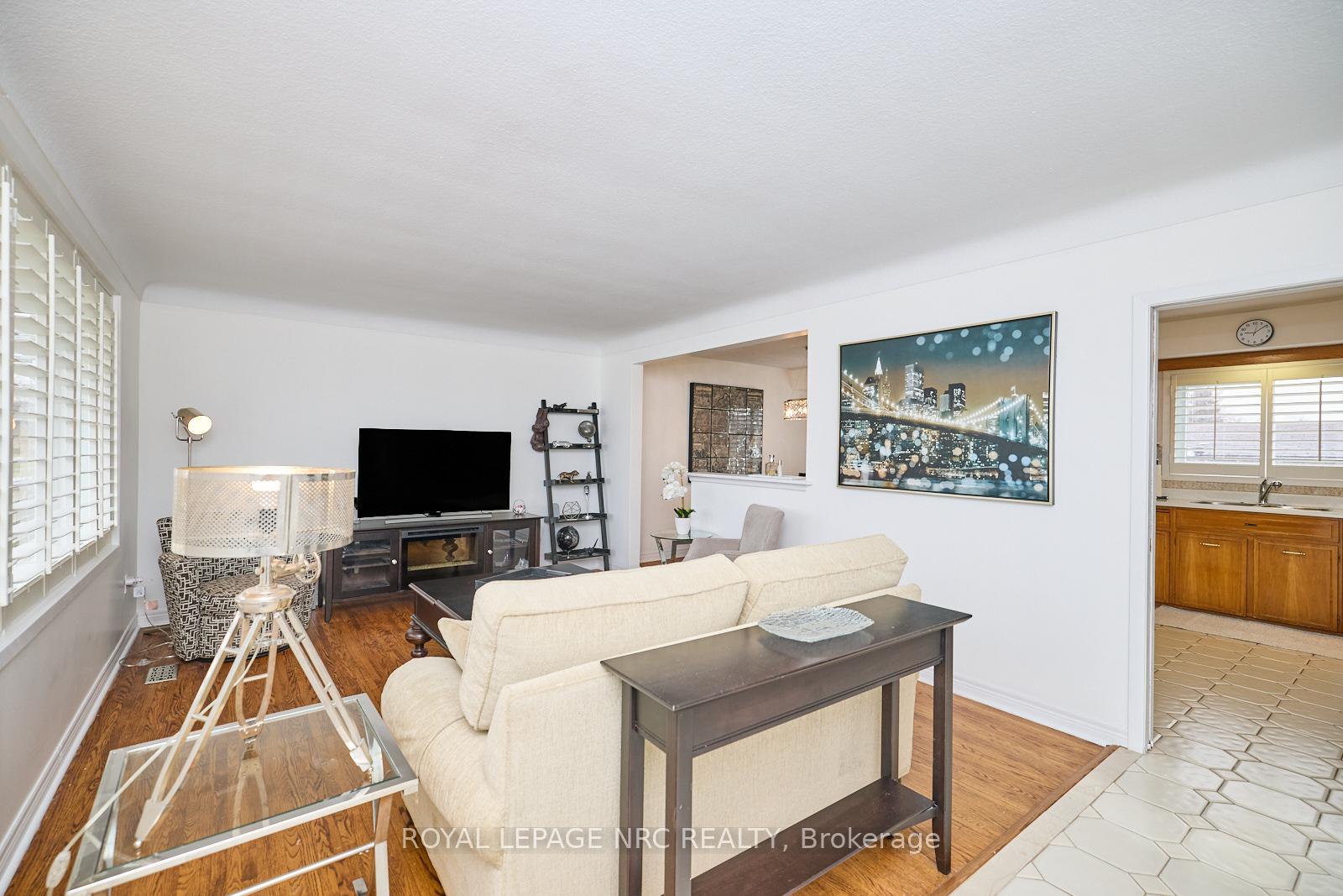Photo 4 of 75 Rose Avenue, Thorold, Thorold Downtown — HOMEH