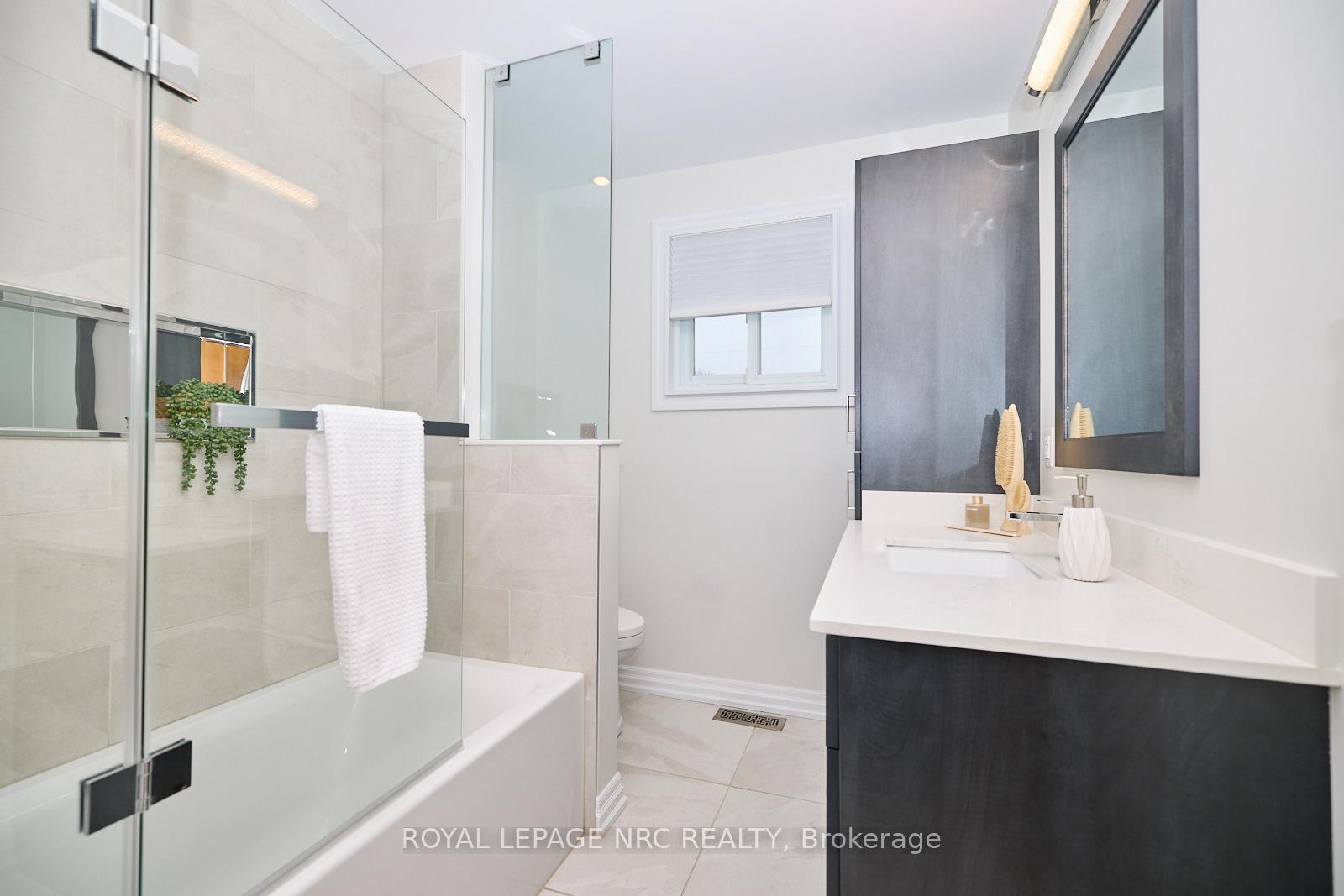 Photo 12 of 75 Rose Avenue, Thorold, Thorold Downtown — HOMEH