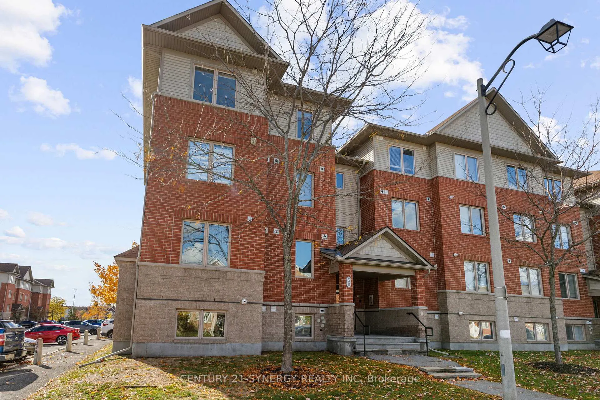 Photo 2 of Unit 2, 38 Barnstone Drive, Ottawa, Barrhaven East — HOMEH