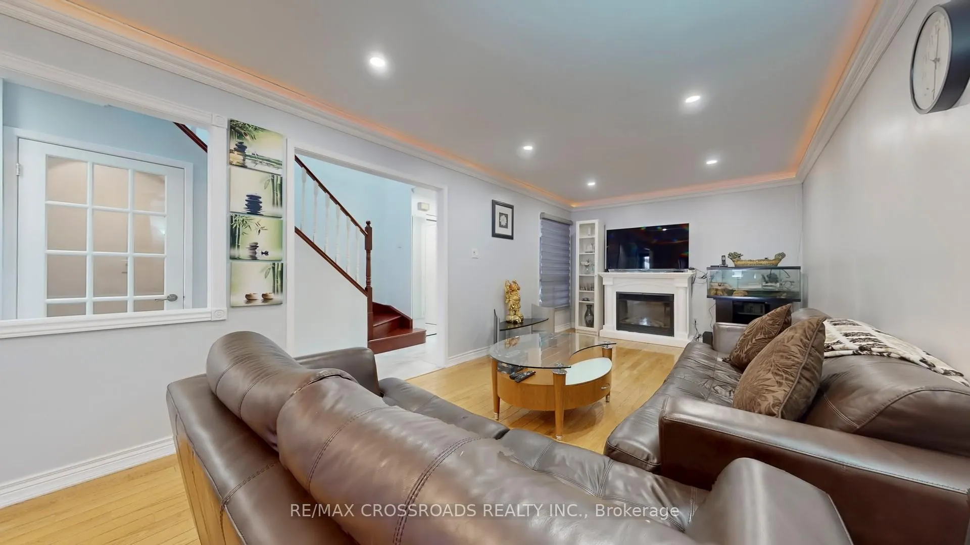 Photo 10 of 25 Rowe Court, Markham, Middlefield — HOMEH