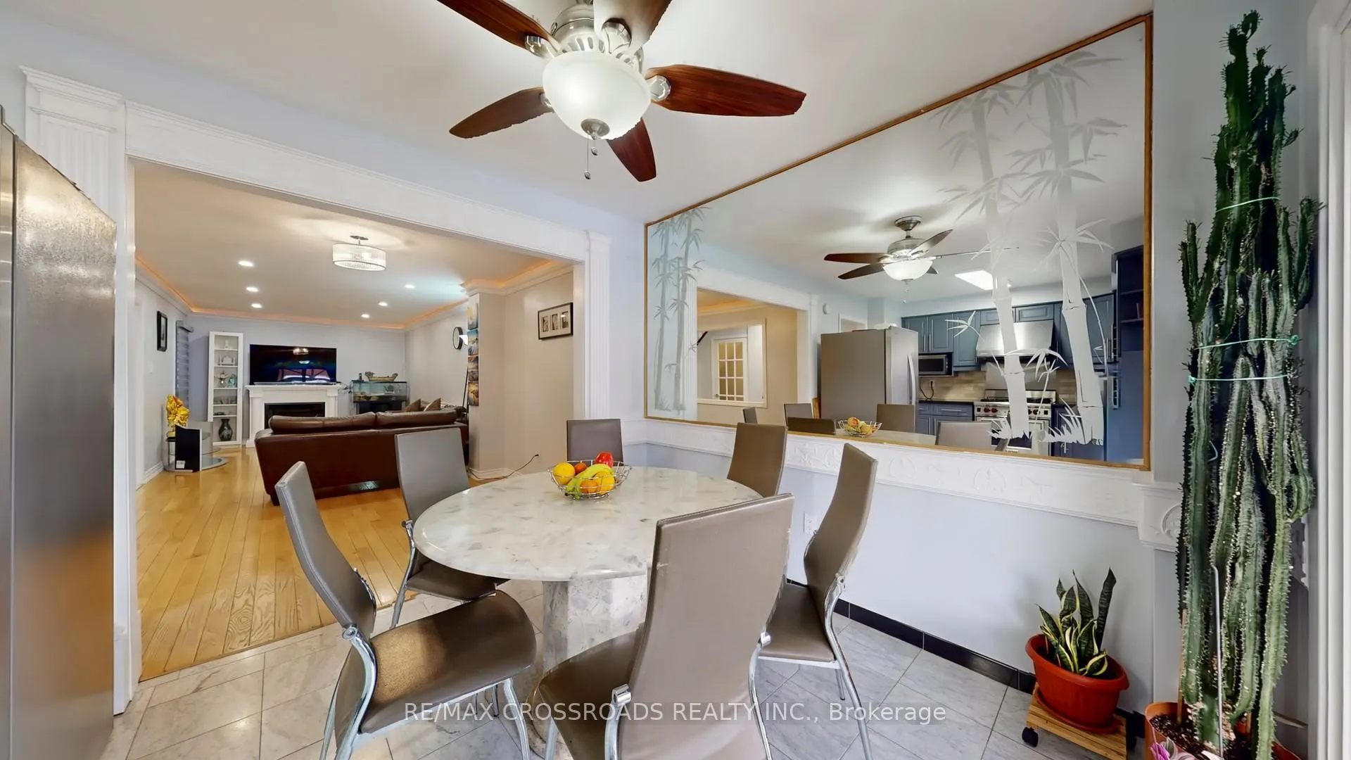 Photo 18 of 25 Rowe Court, Markham, Middlefield — HOMEH