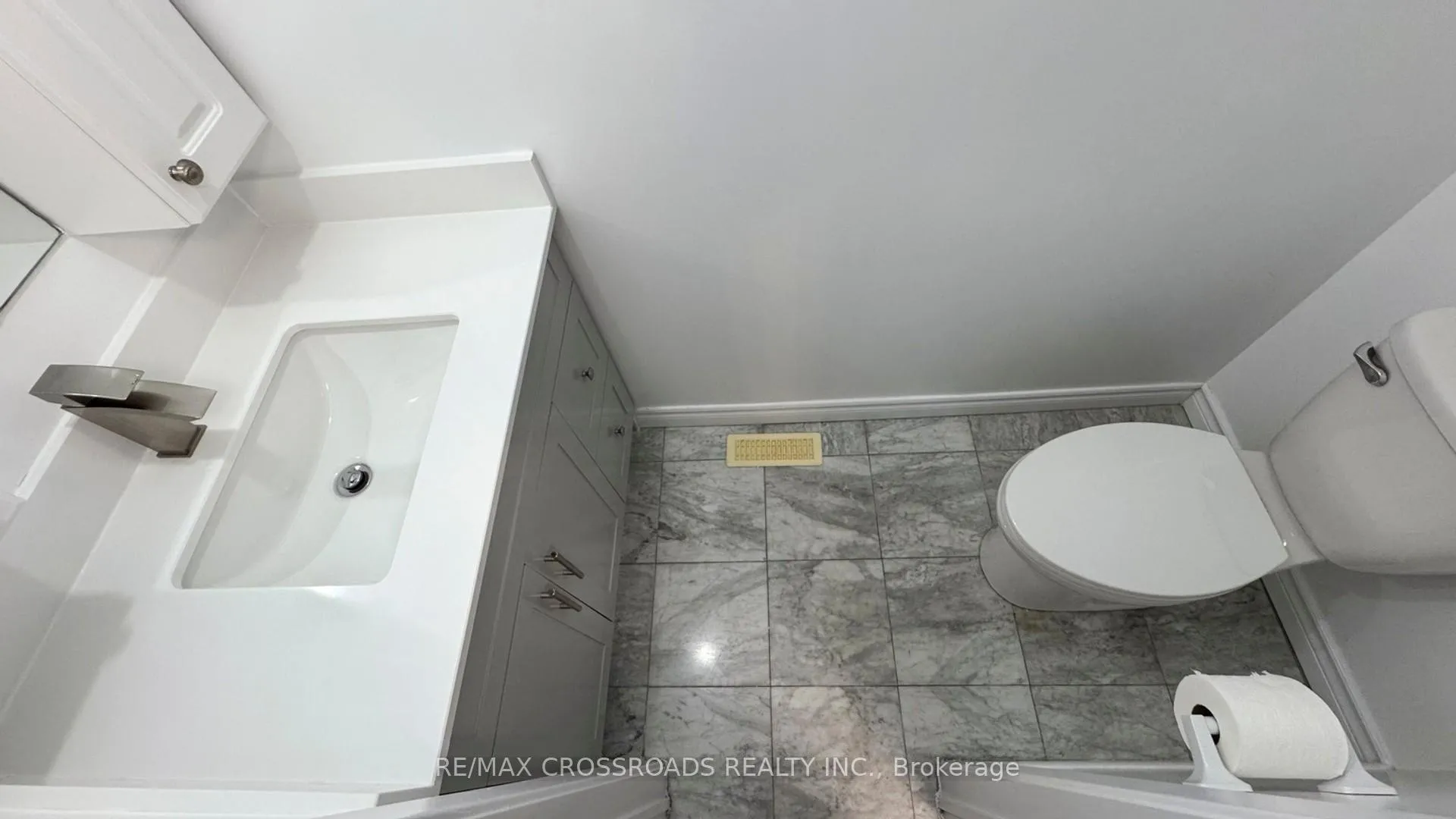 Photo 20 of 25 Rowe Court, Markham, Middlefield — HOMEH