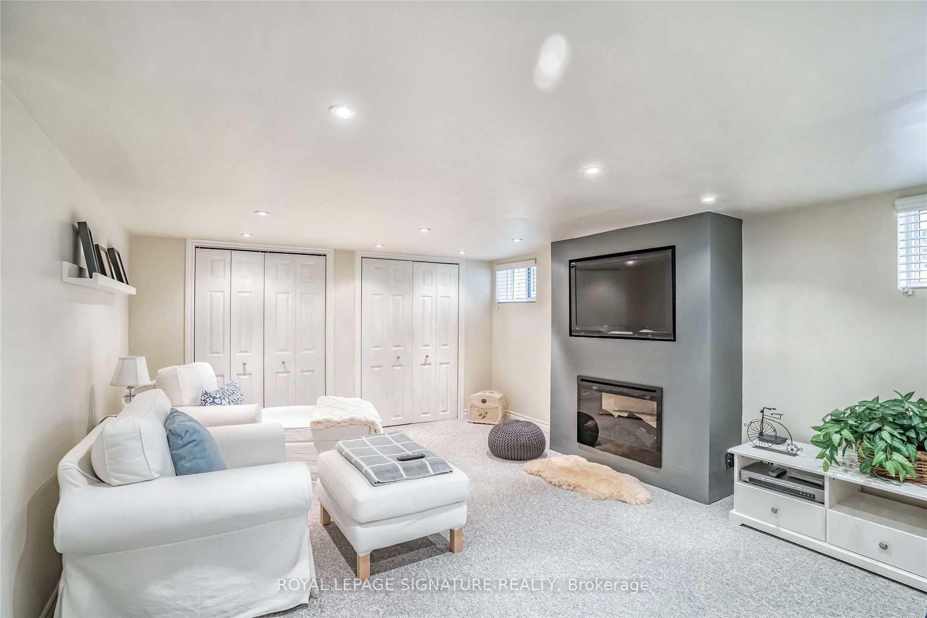 Photo 16 of 20 Roblin Avenue, Toronto, East York — HOMEH
