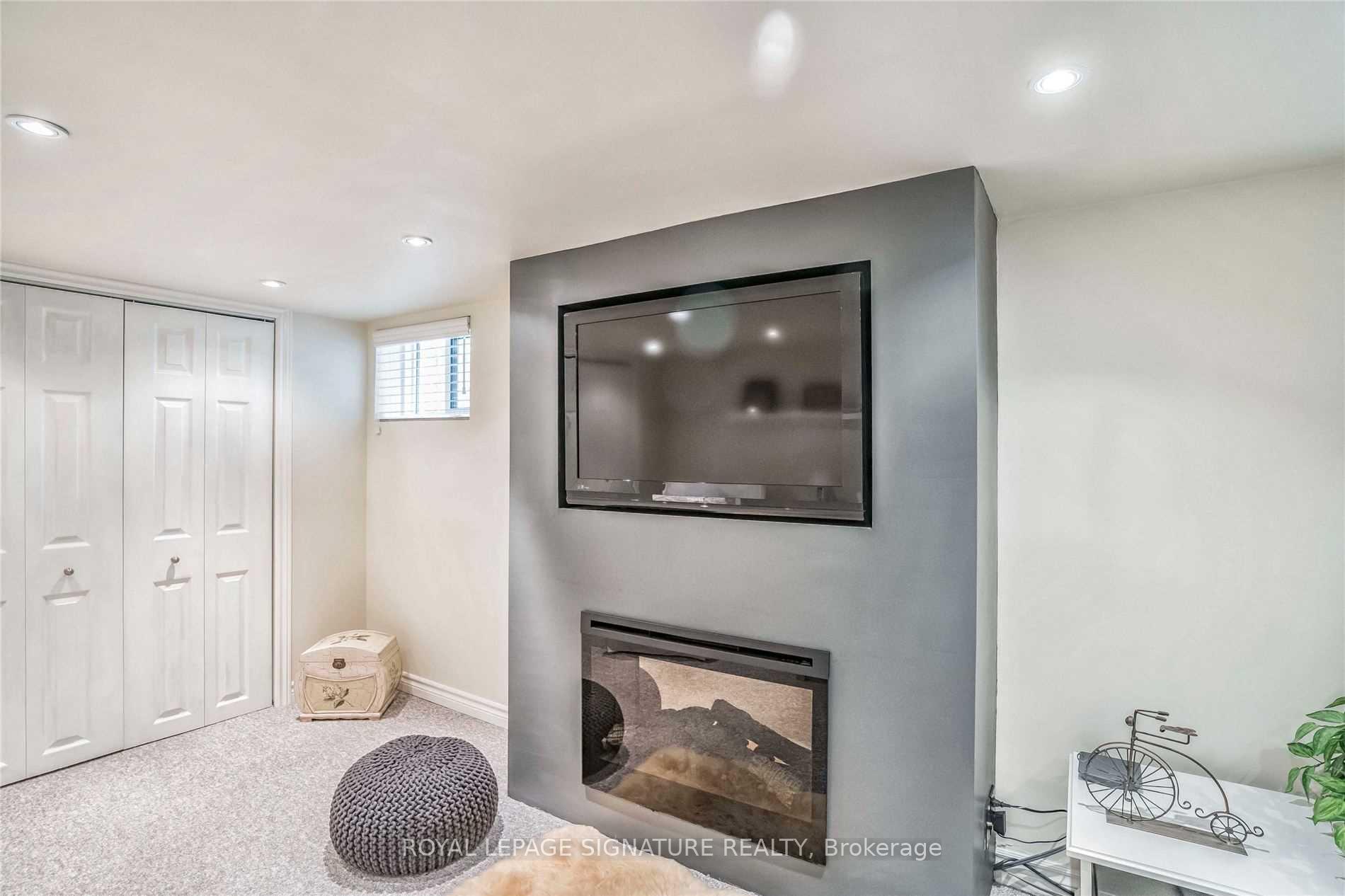 Photo 17 of 20 Roblin Avenue, Toronto, East York — HOMEH
