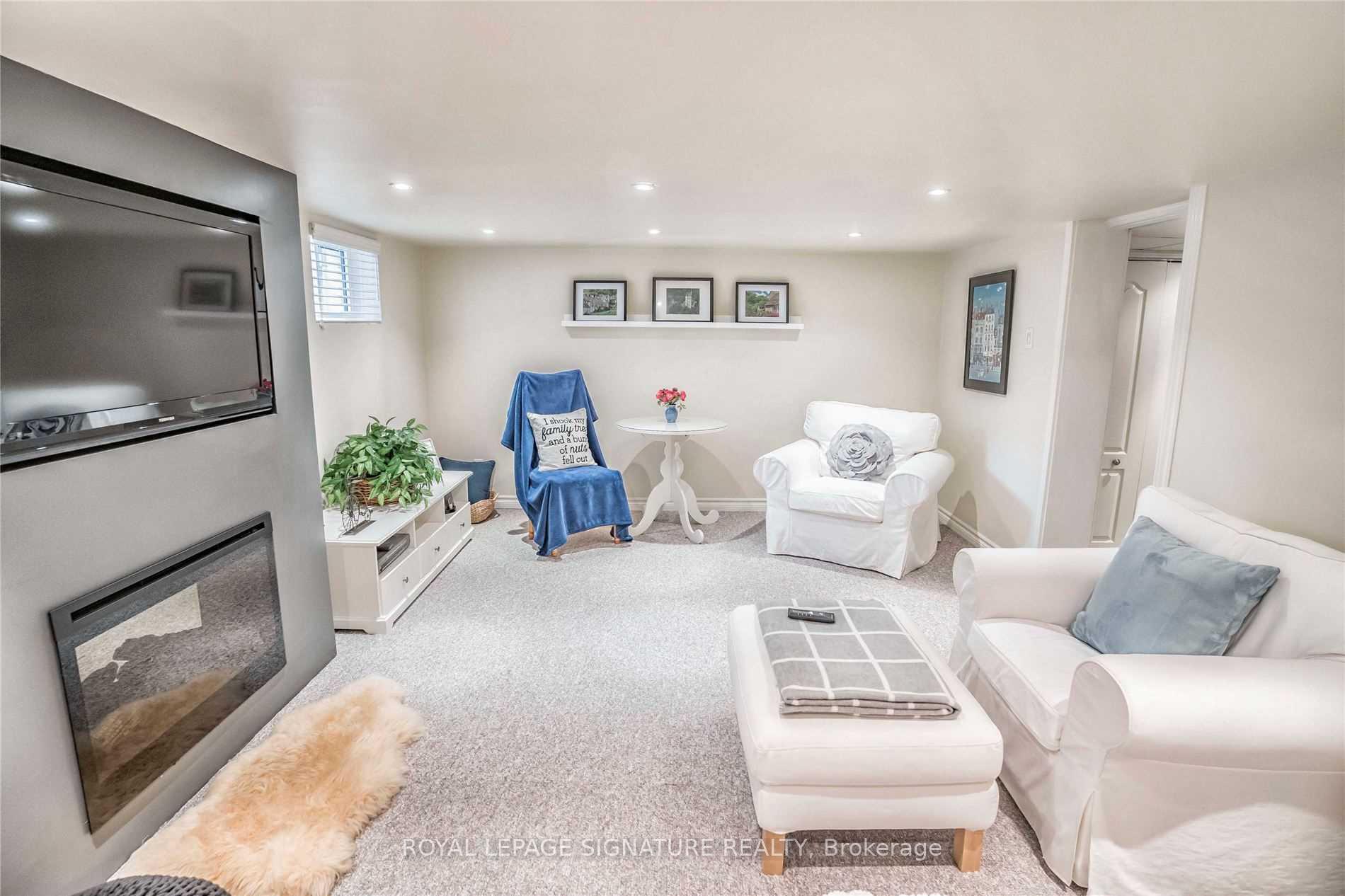 Photo 19 of 20 Roblin Avenue, Toronto, East York — HOMEH