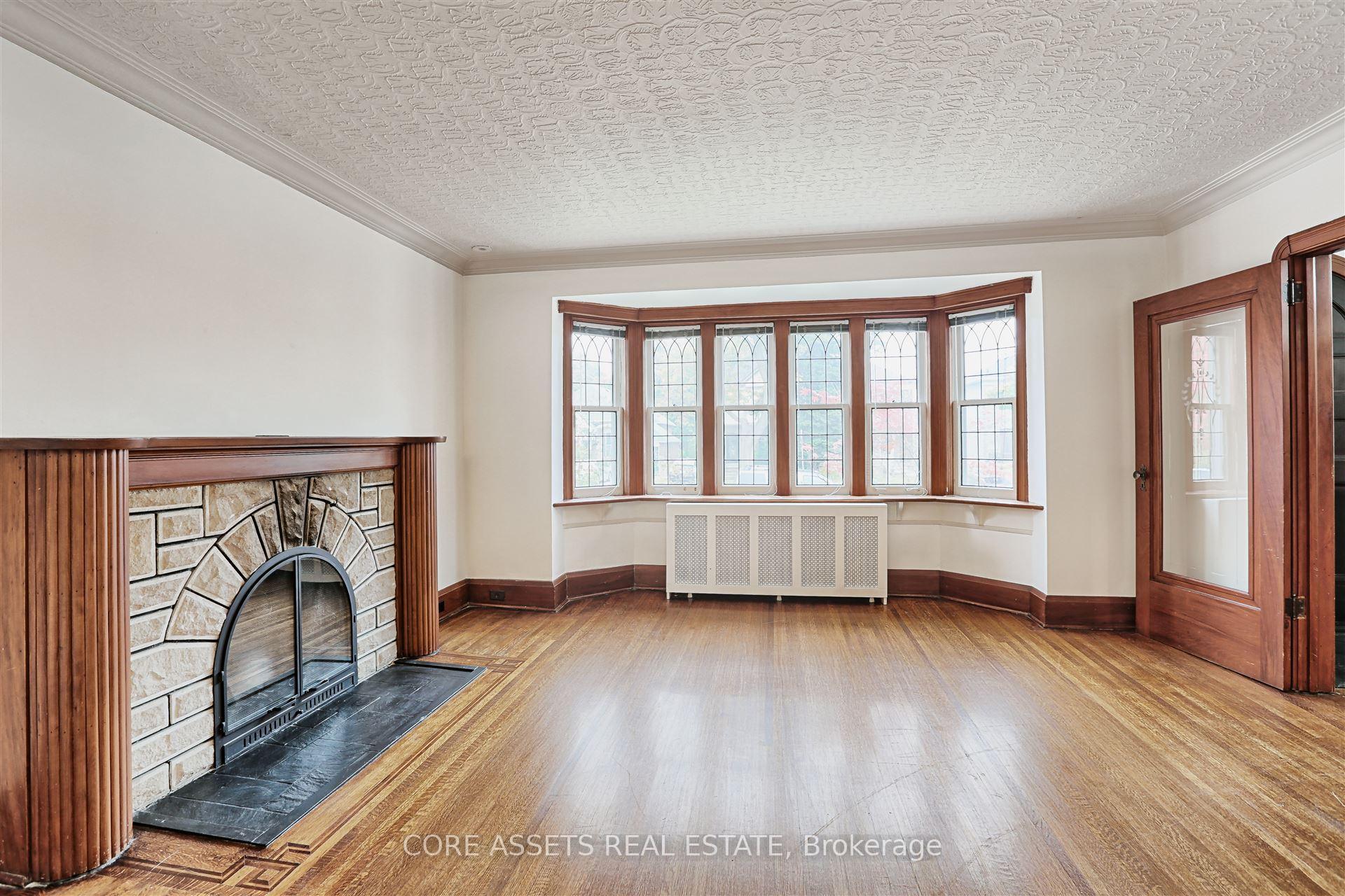 Photo 3 of 8 Park Hill Road, Toronto, Forest Hill North — HOMEH