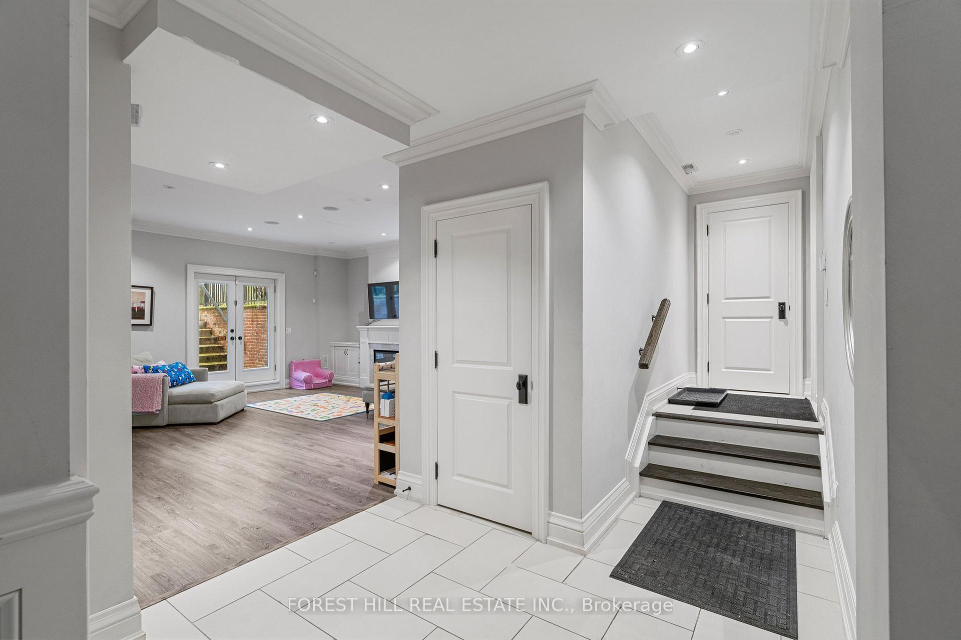 Photo 25 of 102 Carmichael Avenue, Toronto, Bedford Park-Nortown — HOMEH