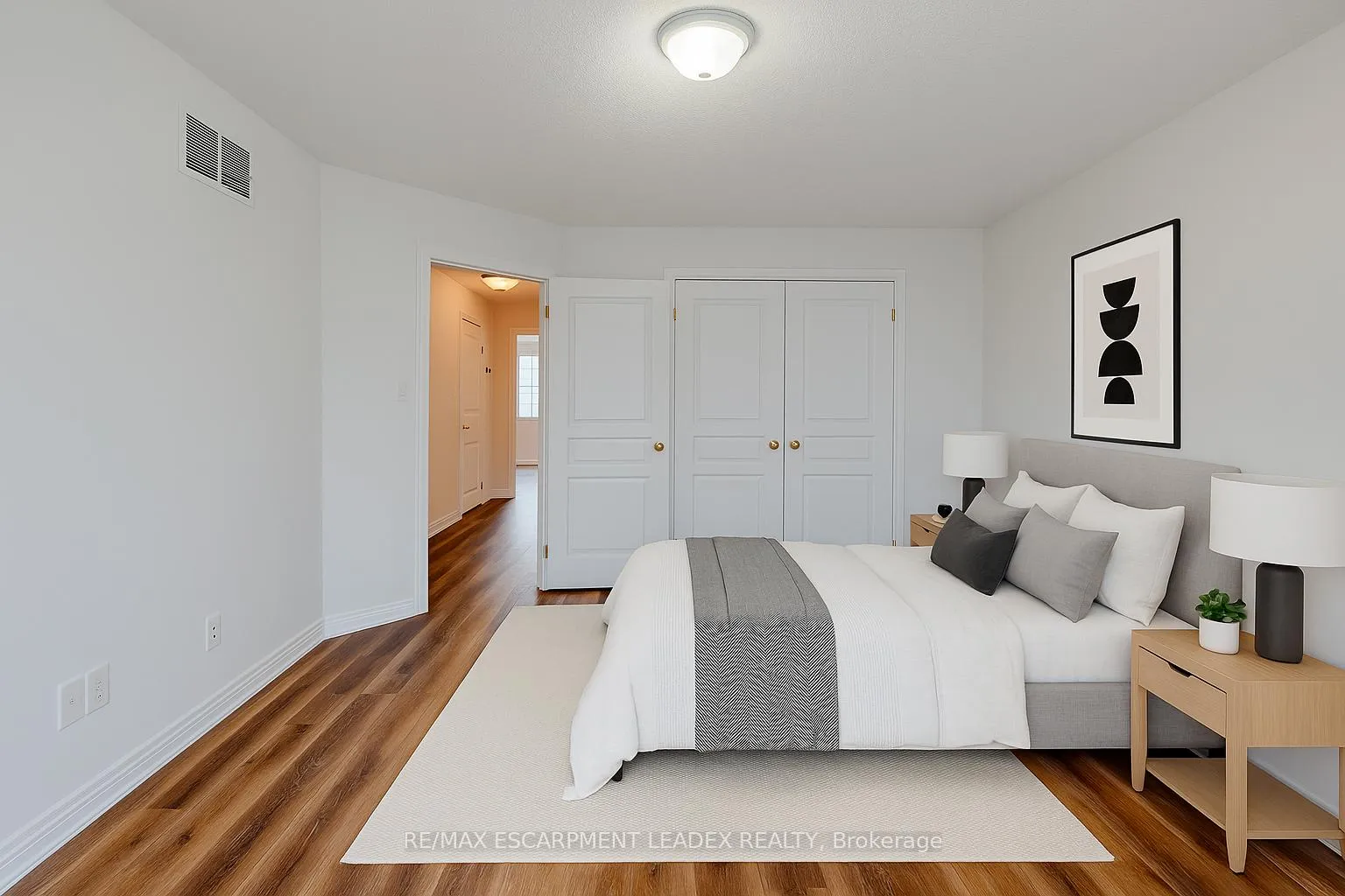 Photo 39 of 468 Stonehenge Drive, Hamilton, Meadowlands — HOMEH