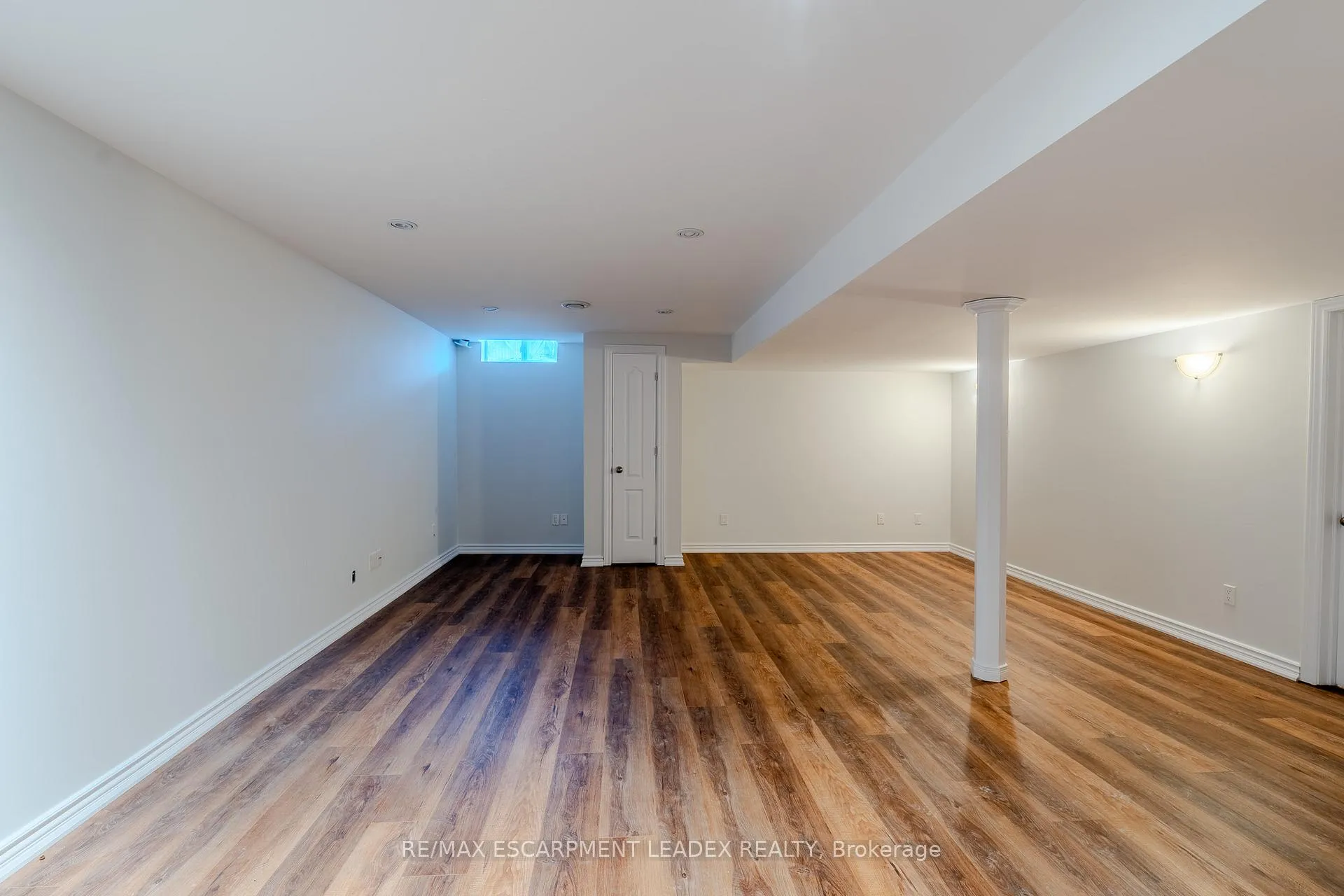Photo 42 of 468 Stonehenge Drive, Hamilton, Meadowlands — HOMEH