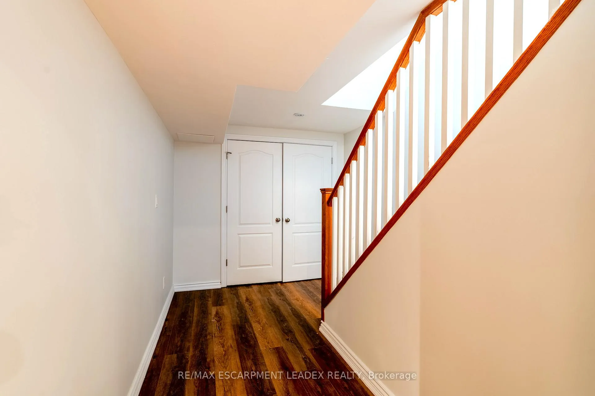 Photo 45 of 468 Stonehenge Drive, Hamilton, Meadowlands — HOMEH
