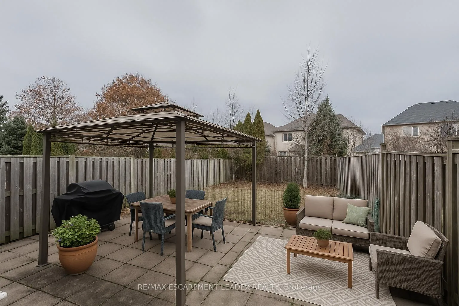 Photo 48 of 468 Stonehenge Drive, Hamilton, Meadowlands — HOMEH