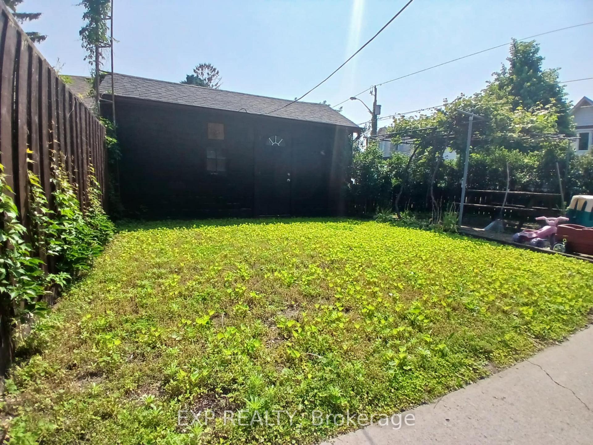 Photo 9 of Unit Lower, 1 Chilton Road, Toronto, East York — HOMEH