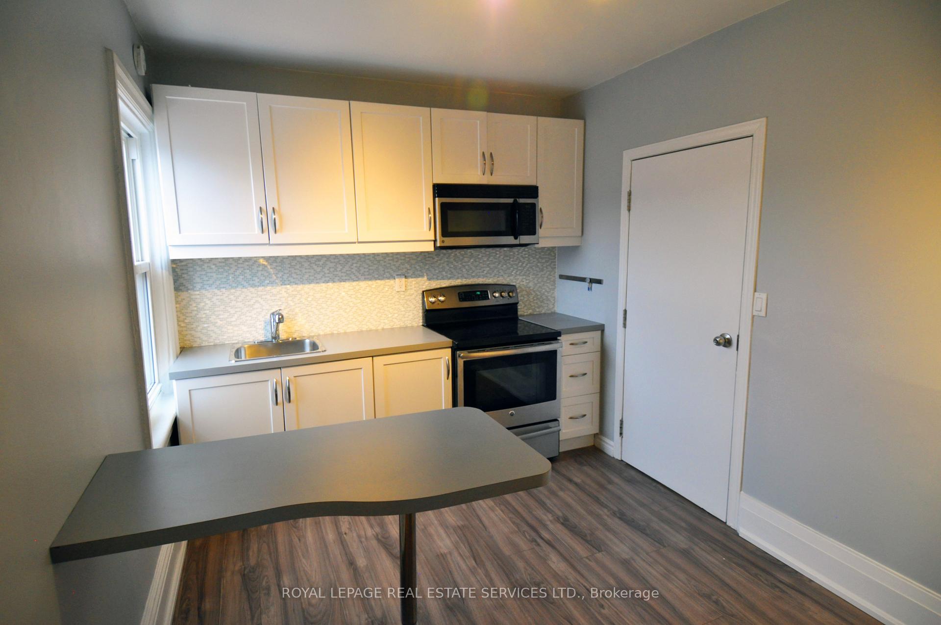Photo 2 of Unit 3, 271 Albany Avenue, Toronto, The Annex — HOMEH