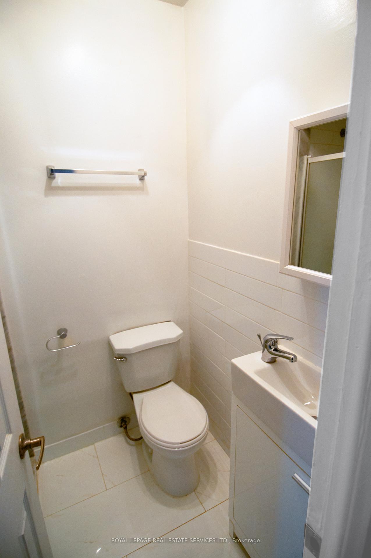 Photo 6 of Unit 3, 271 Albany Avenue, Toronto, The Annex — HOMEH