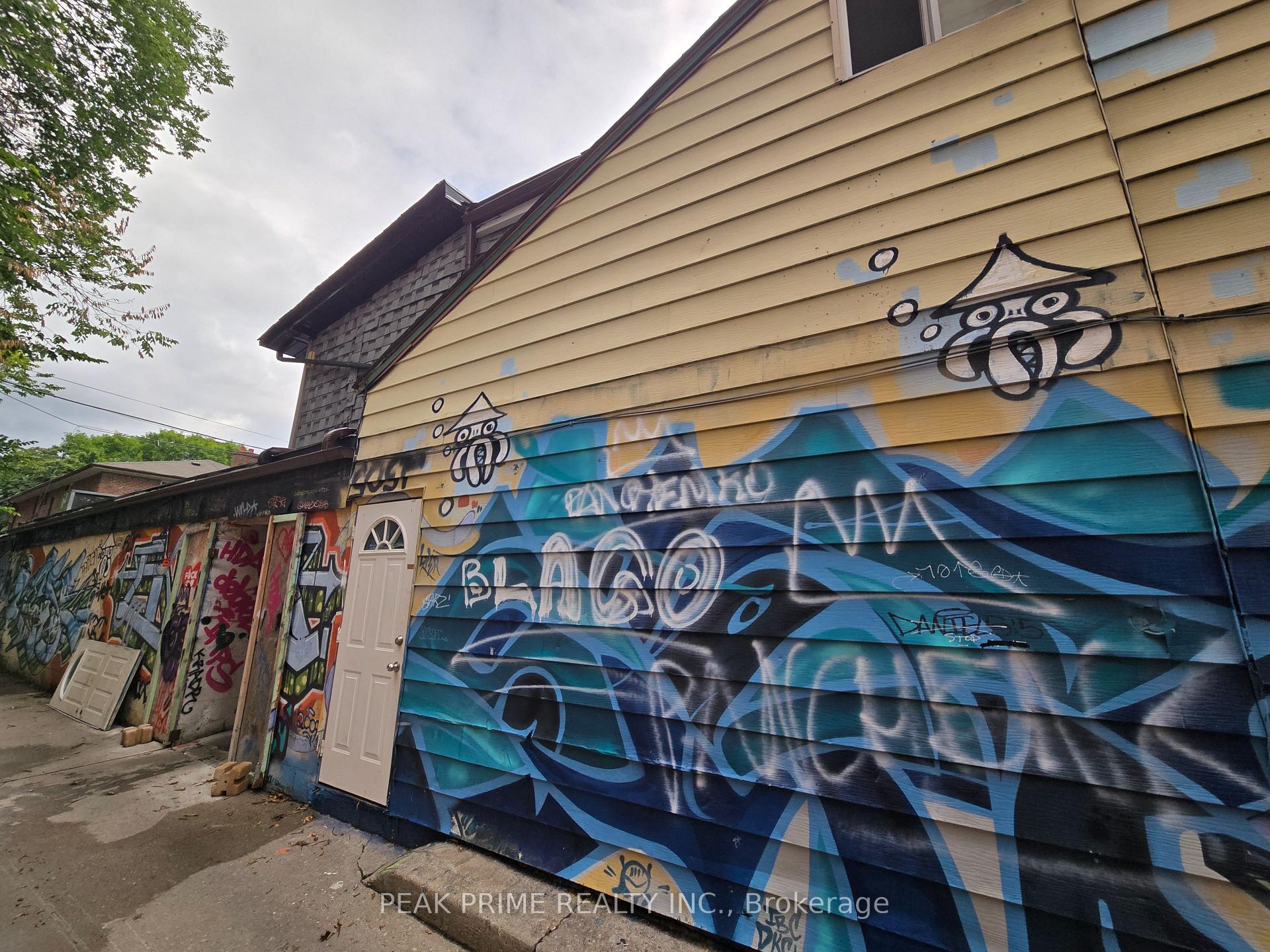 Photo 1 of Unit Upper, 198 Baldwin Street, Toronto, Kensington-Chinatown — HOMEH