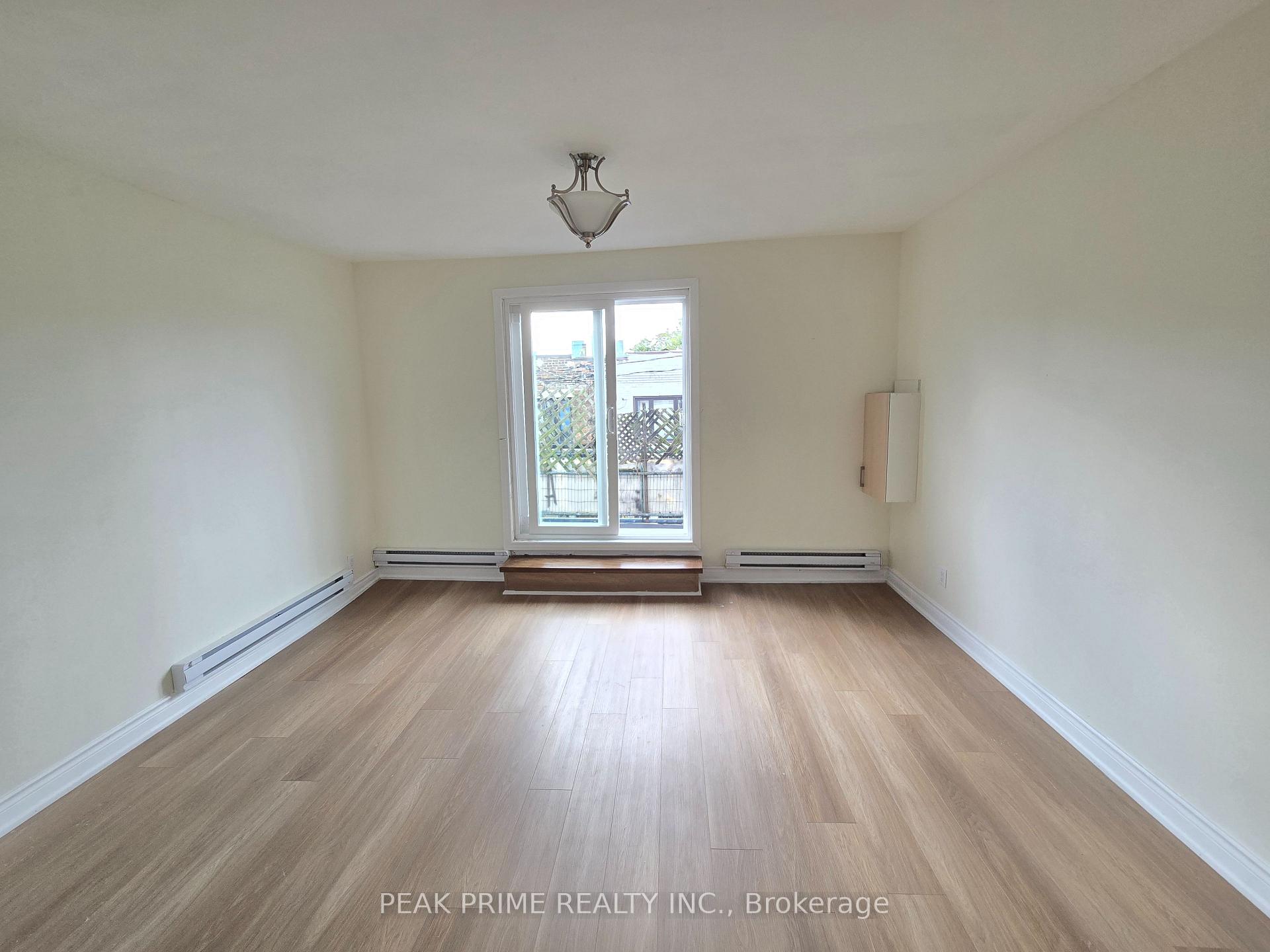 Photo 6 of Unit Upper, 198 Baldwin Street, Toronto, Kensington-Chinatown — HOMEH