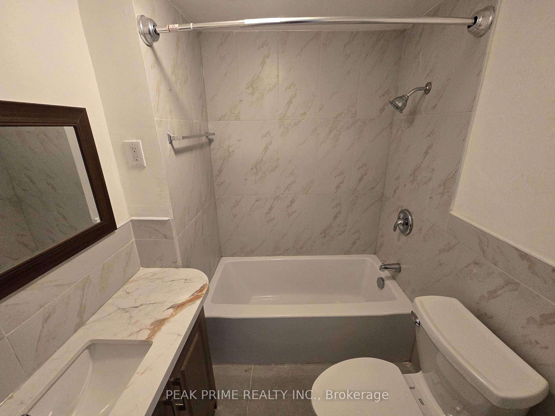 Photo 7 of Unit Upper, 198 Baldwin Street, Toronto, Kensington-Chinatown — HOMEH