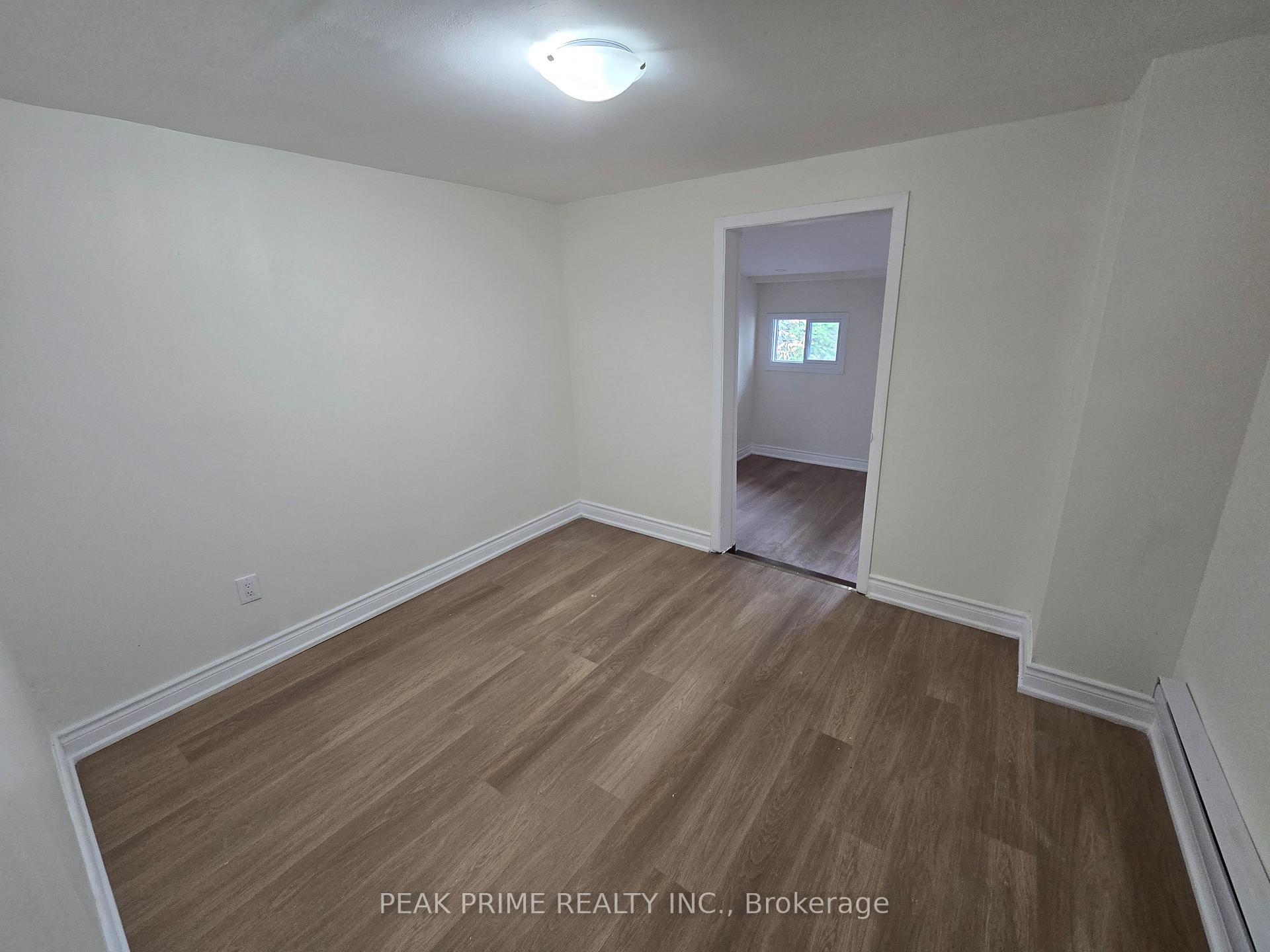 Photo 8 of Unit Upper, 198 Baldwin Street, Toronto, Kensington-Chinatown — HOMEH