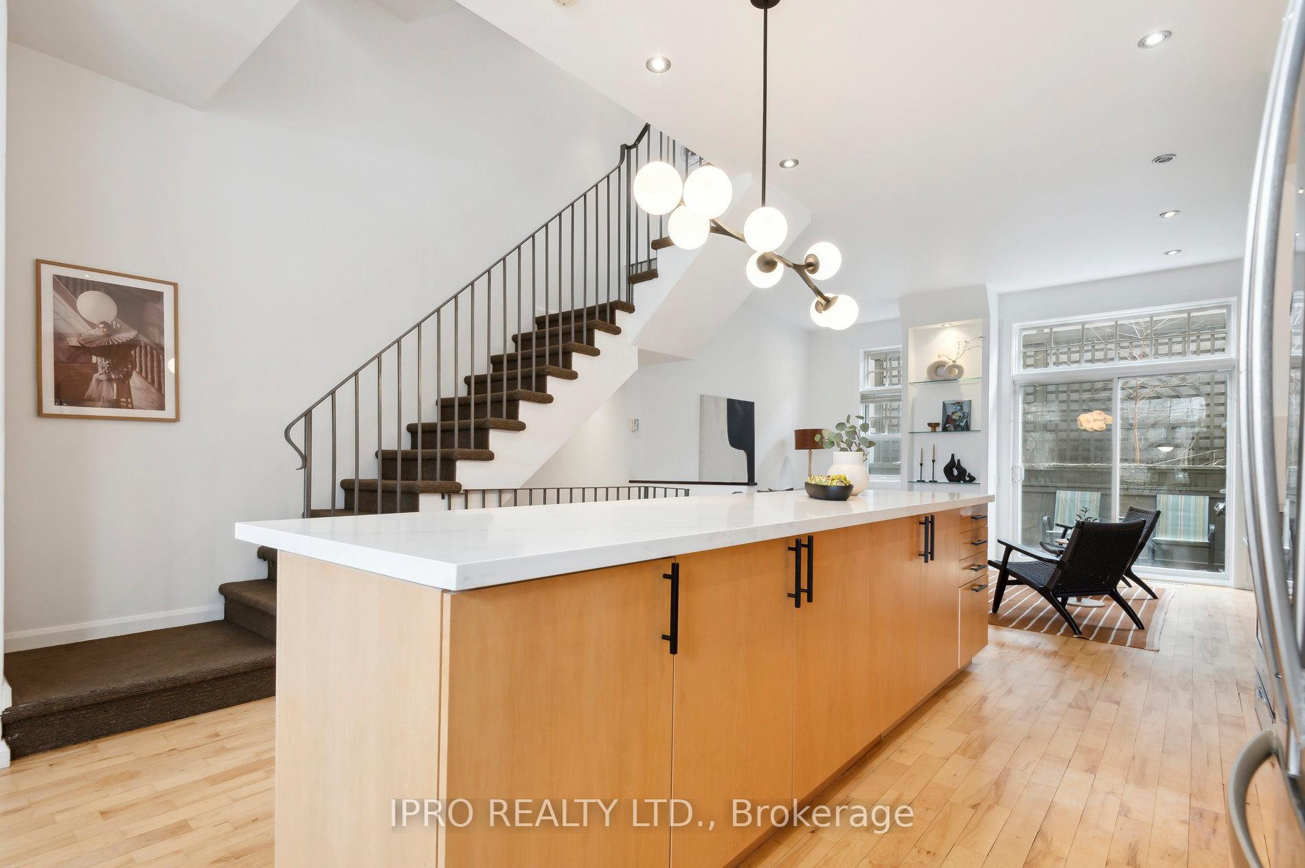 Photo 7 of 912D Logan Avenue, Toronto, Playter Estates-Danforth — HOMEH