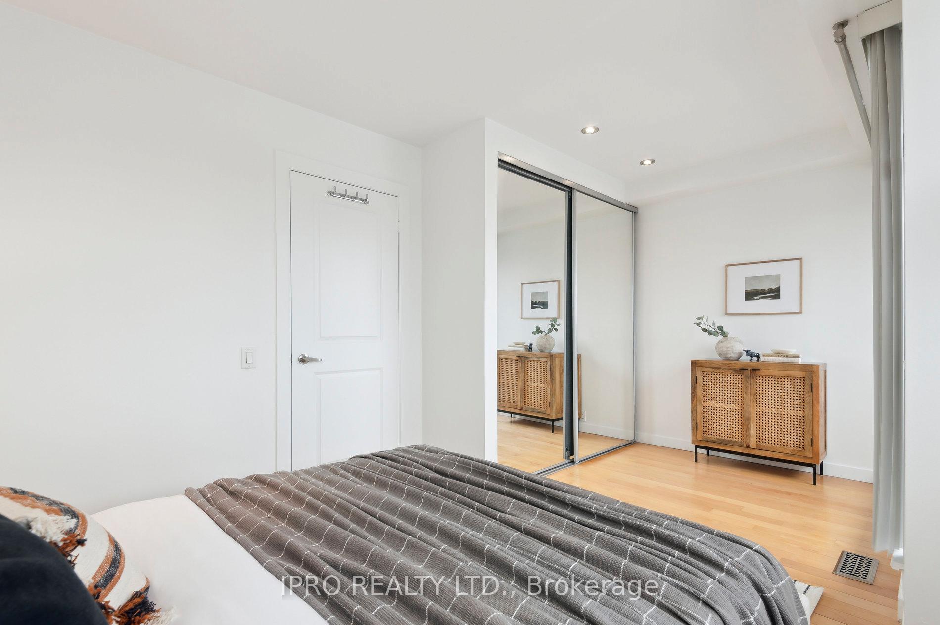 Photo 15 of 912D Logan Avenue, Toronto, Playter Estates-Danforth — HOMEH