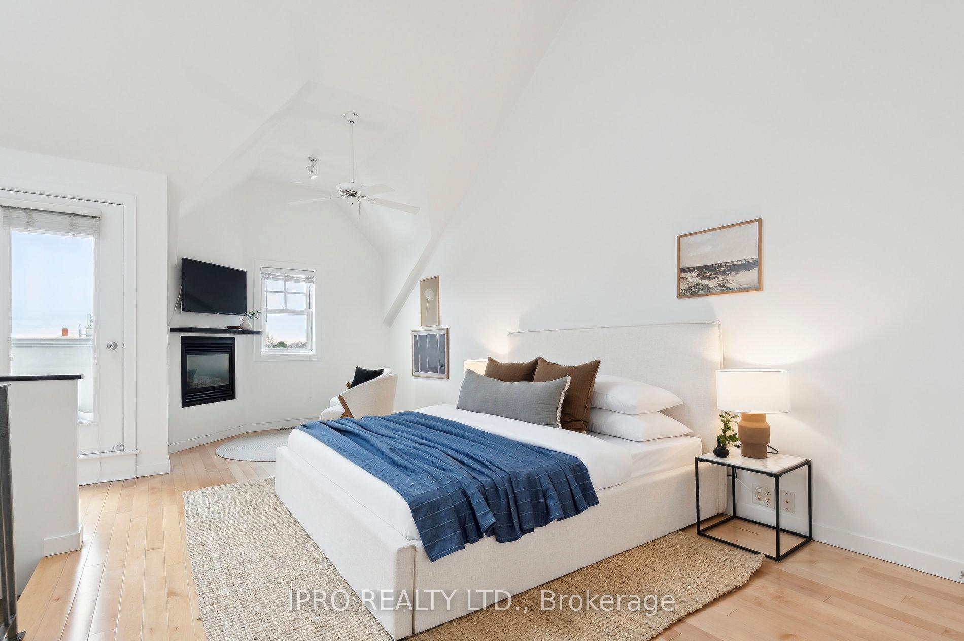 Photo 21 of 912D Logan Avenue, Toronto, Playter Estates-Danforth — HOMEH