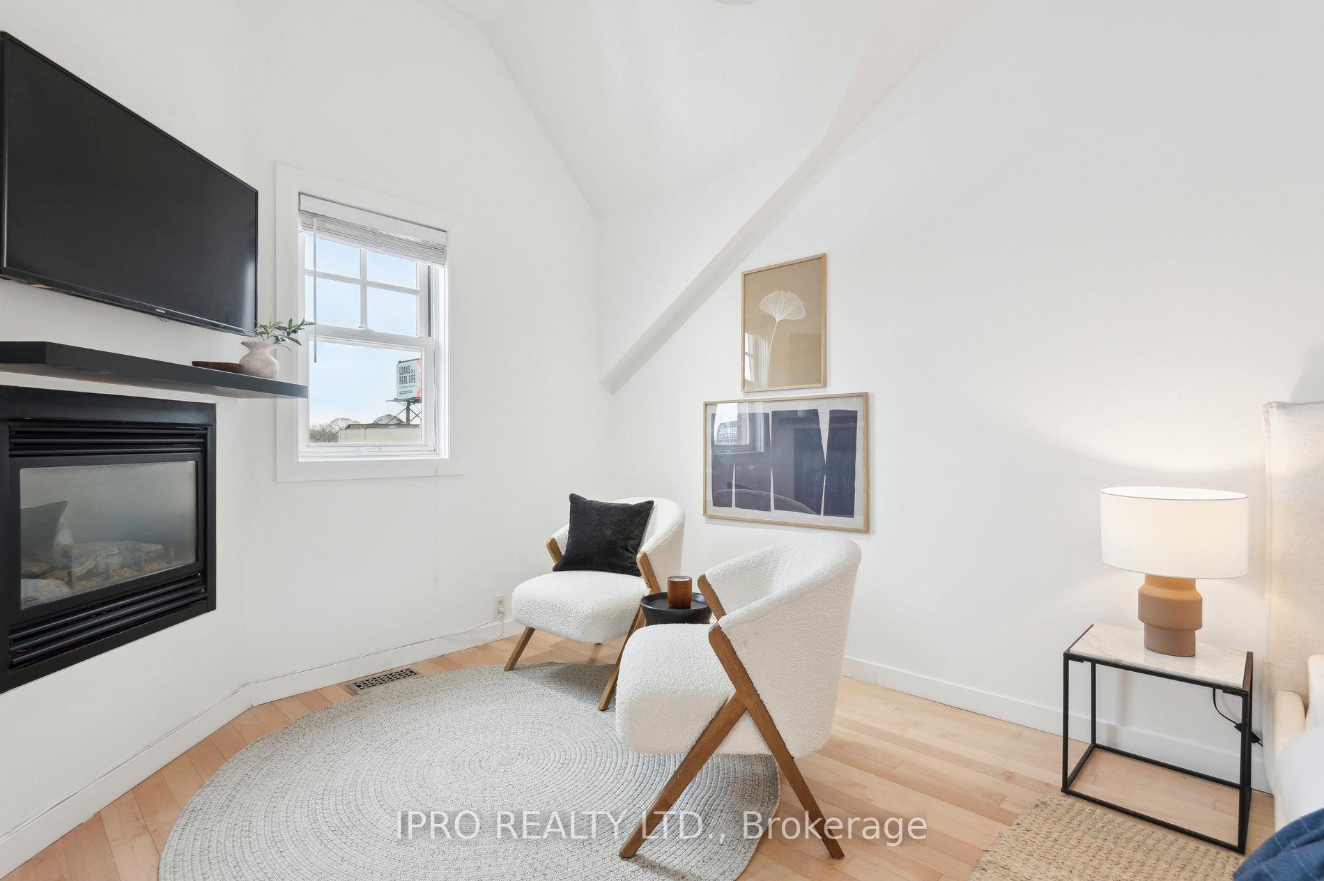 Photo 23 of 912D Logan Avenue, Toronto, Playter Estates-Danforth — HOMEH