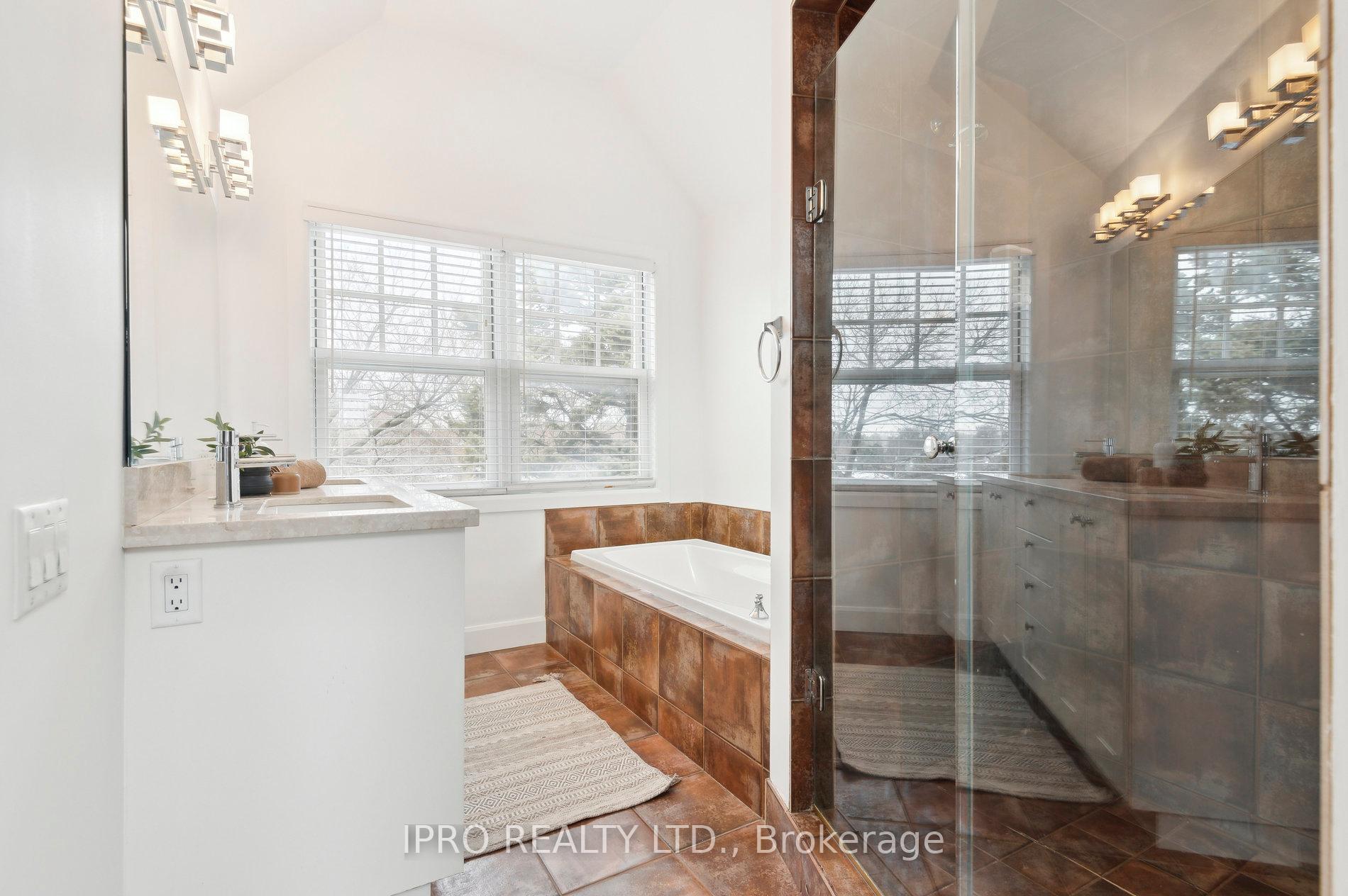 Photo 25 of 912D Logan Avenue, Toronto, Playter Estates-Danforth — HOMEH