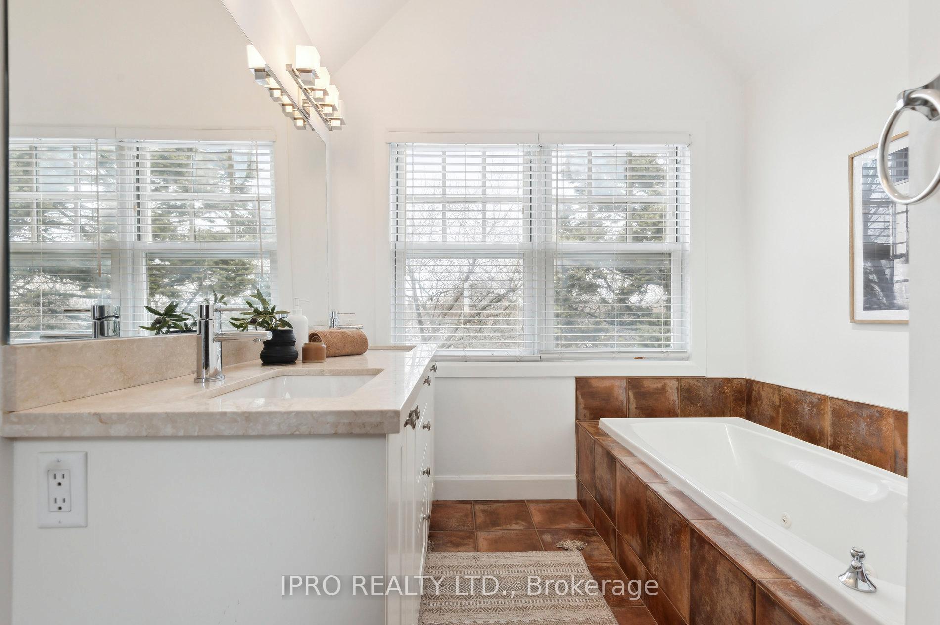 Photo 26 of 912D Logan Avenue, Toronto, Playter Estates-Danforth — HOMEH