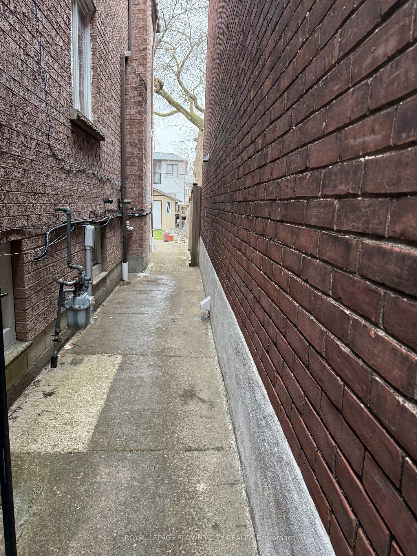 Photo 2 of Unit Basement, 110 Barker Avenue, Toronto, Danforth Village-East York — HOMEH